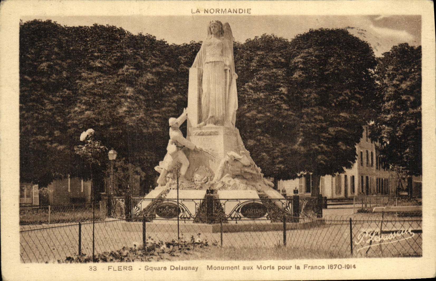 CPA Flers Square Delaunay Monument aux Morts Pour La France 1870 1914 Militaria