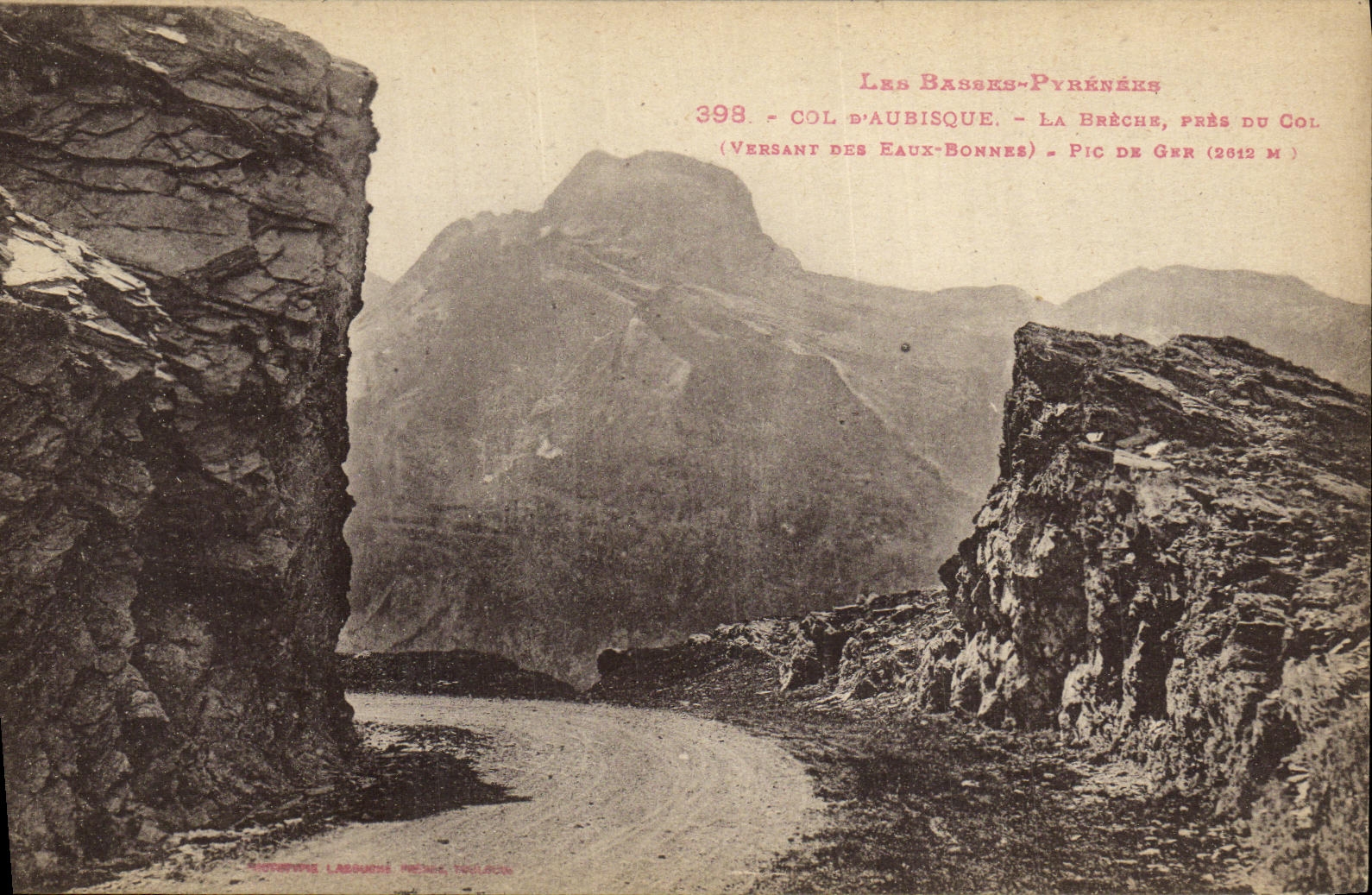 VINTAGE POSTCARD Collar D Aubisque the breach Close to the collar pouring of good Water Peak of Ger