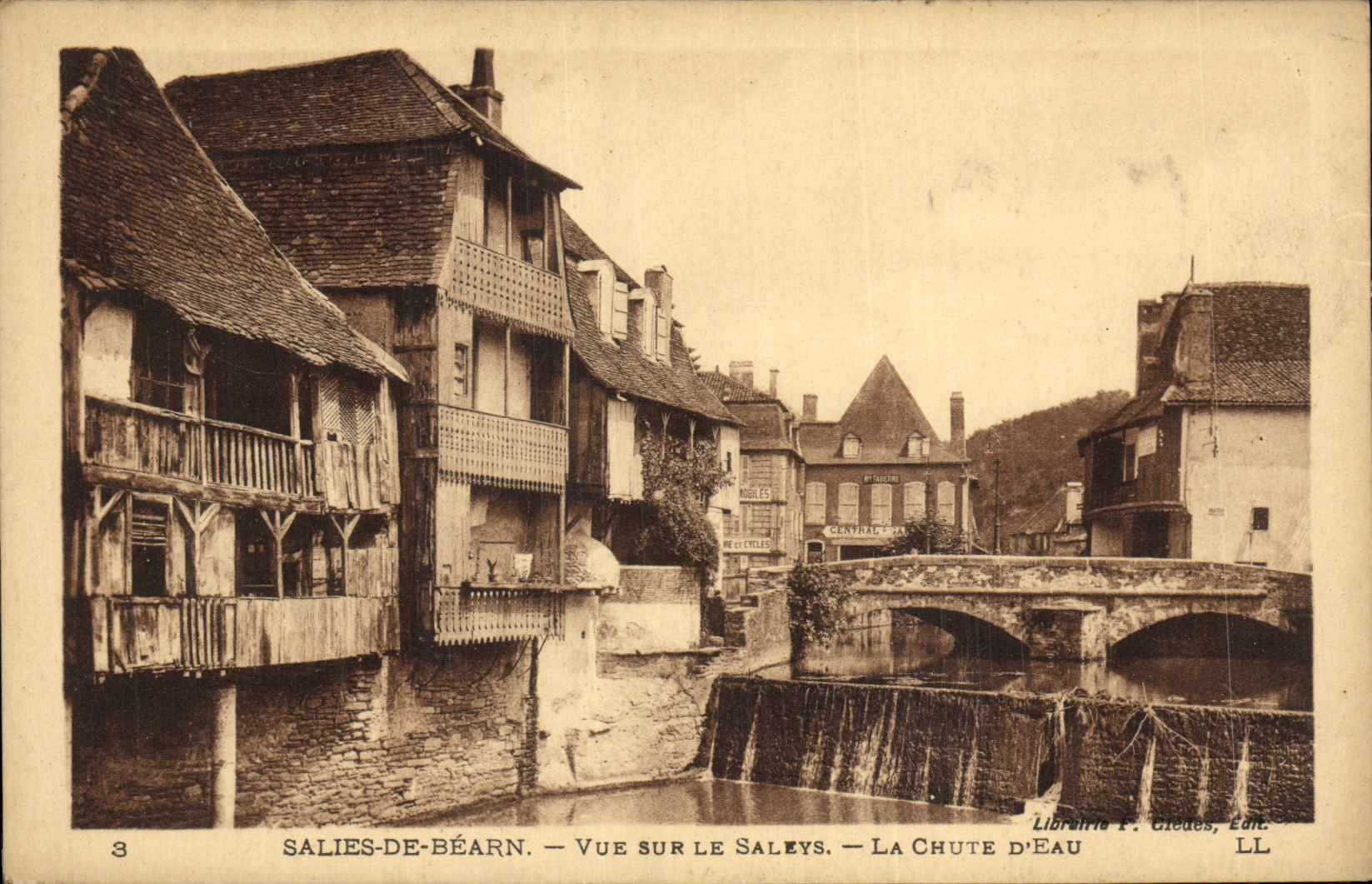 VINTAGE POSTCARD Dirtied De Bearn Seen On Saleys the fall D water