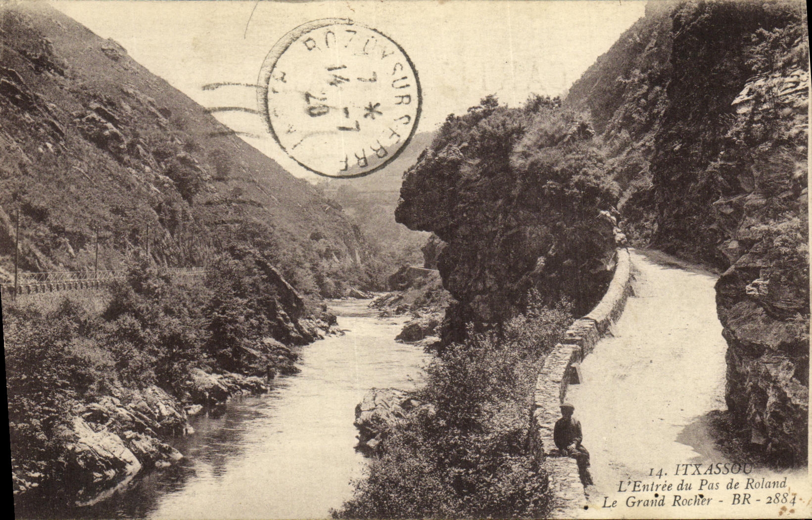VINTAGE POSTCARD Itxassou L Entered of the Roland No the Large Rock