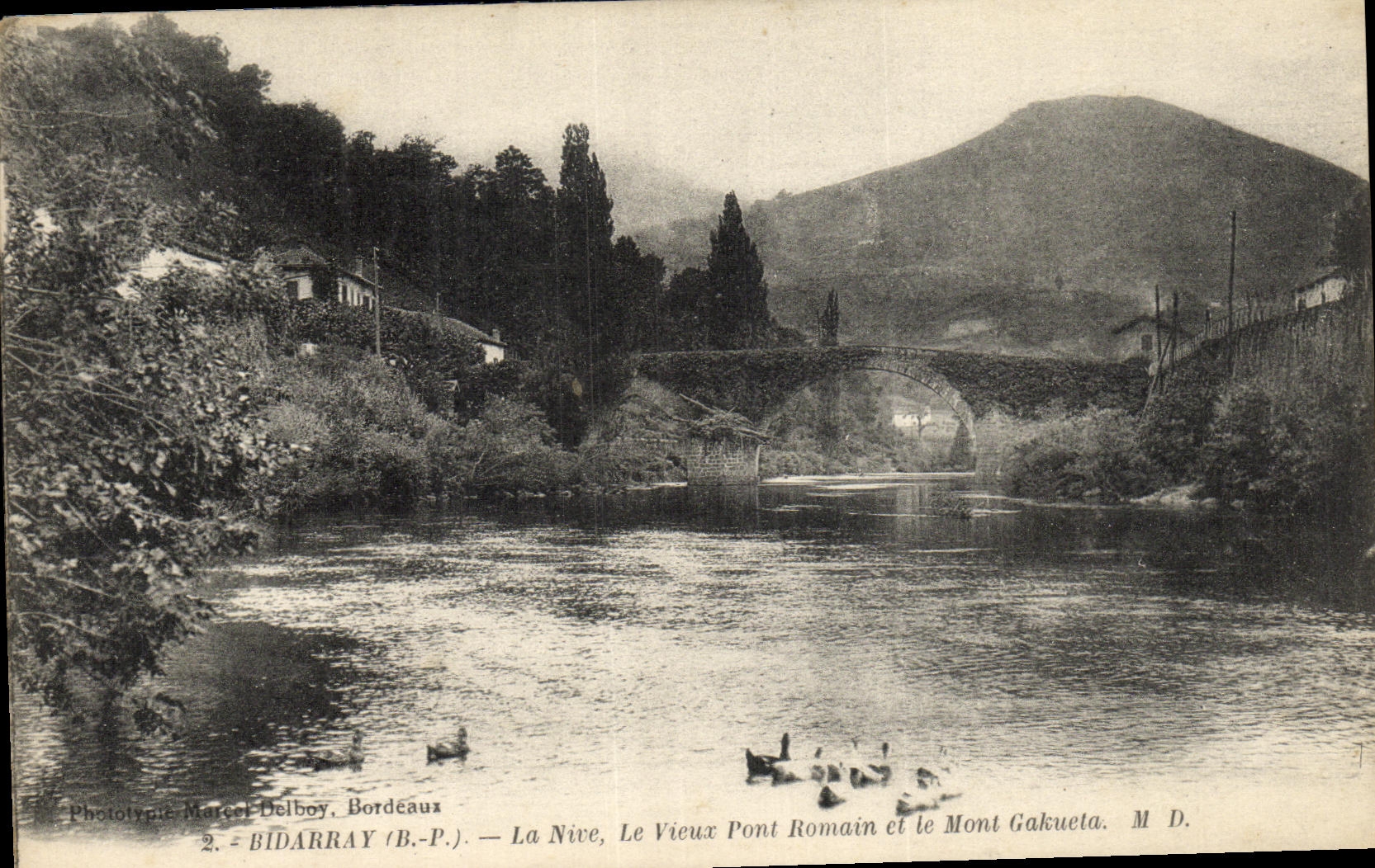 VINTAGE POSTCARD Bidarray Nive the Old Romain Bridge and the Gakueta Mount