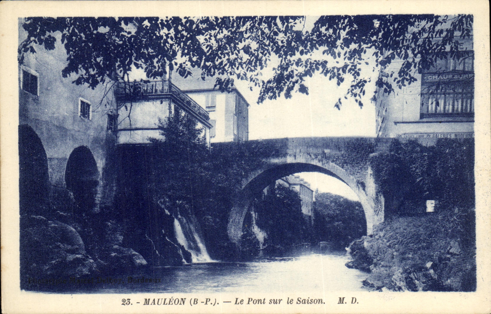 VINTAGE POSTCARD Mauleon the Bridge Over the Season