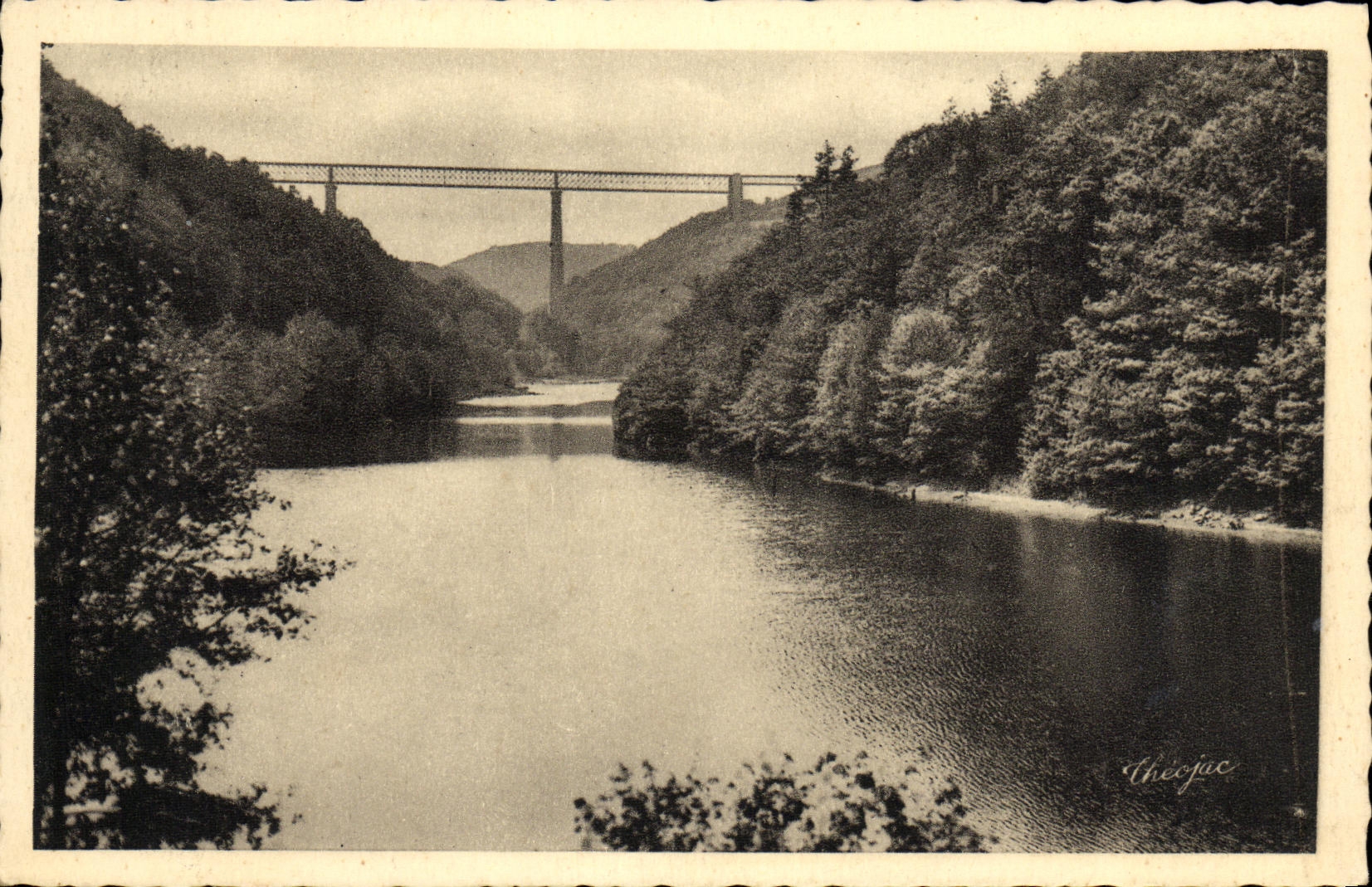 VINTAGE POSTCARD L Auvergne Viaduct of the Insipid ones
