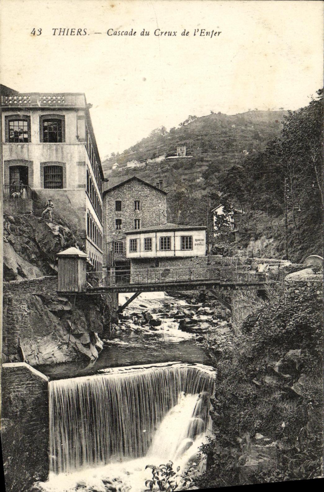 CPA Thiers Cascade De Creux De L Enfer 