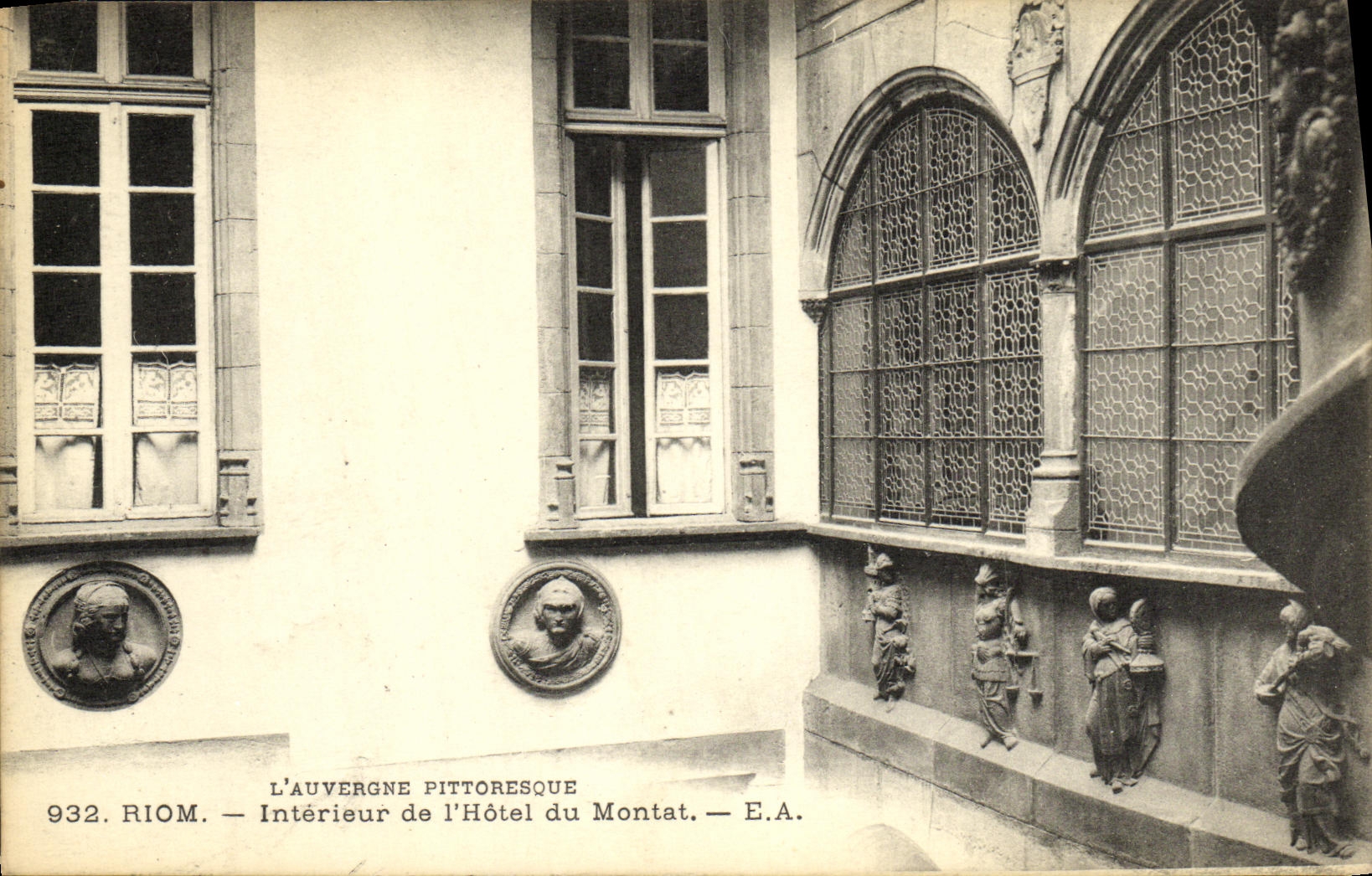 VINTAGE POSTCARD Interior Riom of L Hotel of Montat