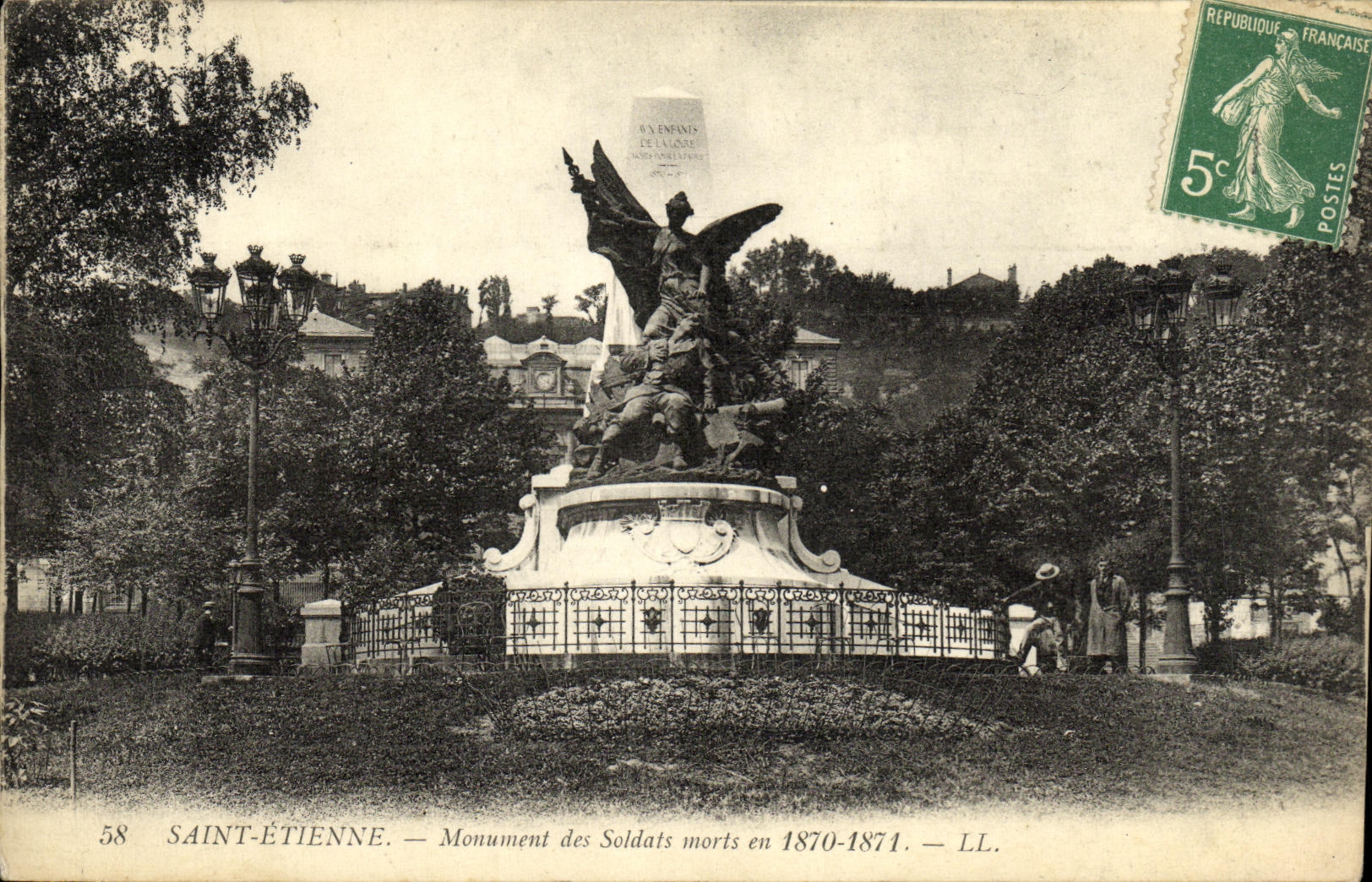 Monumento santo de Etienne de la POSTAL de la VENDIMIA de los soldados muertos en 1870 1871 Militaria