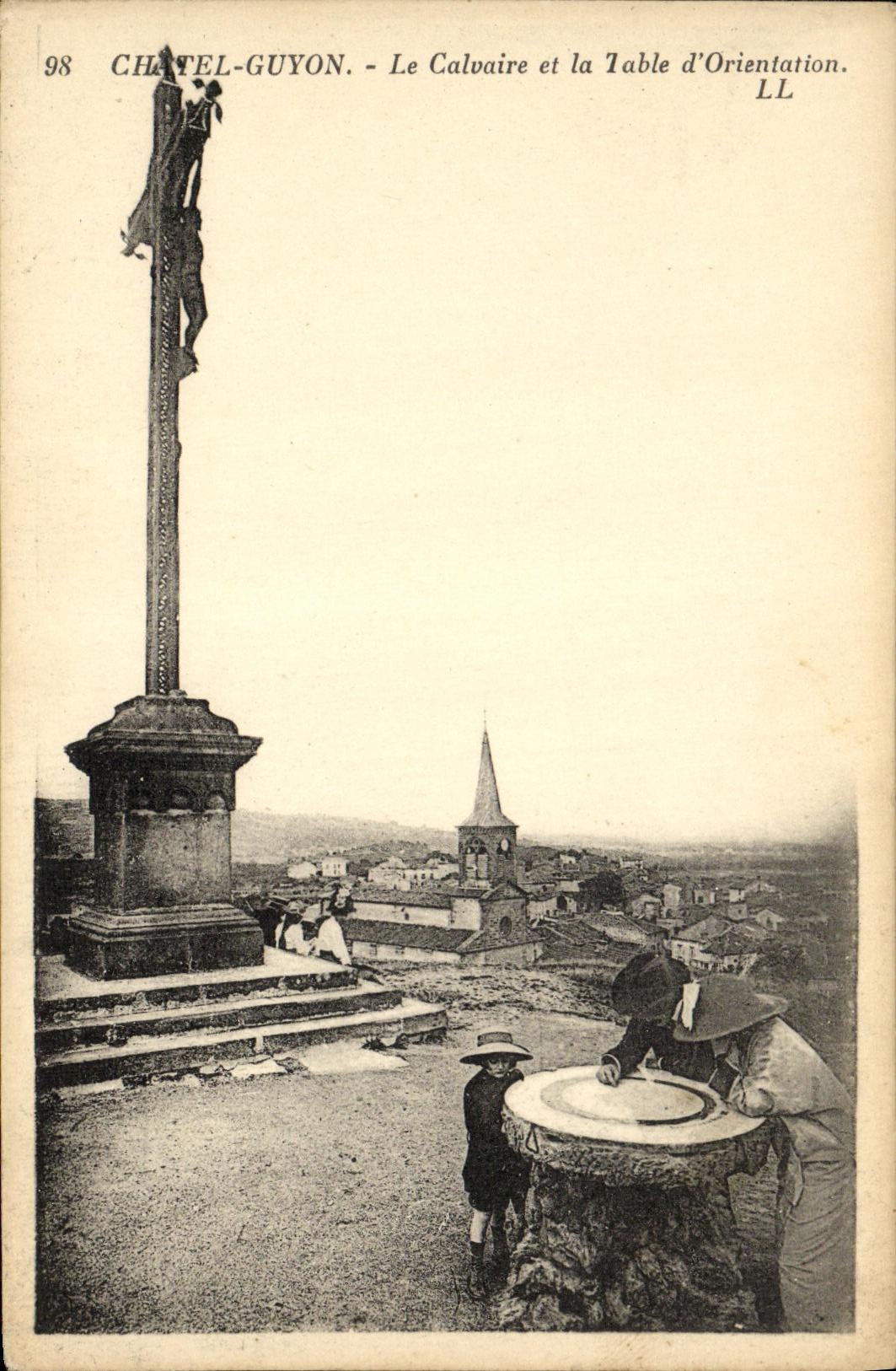 POSTAL Chatel Guyon de la VENDIMIA el martirio y la orientacion de la tabla D