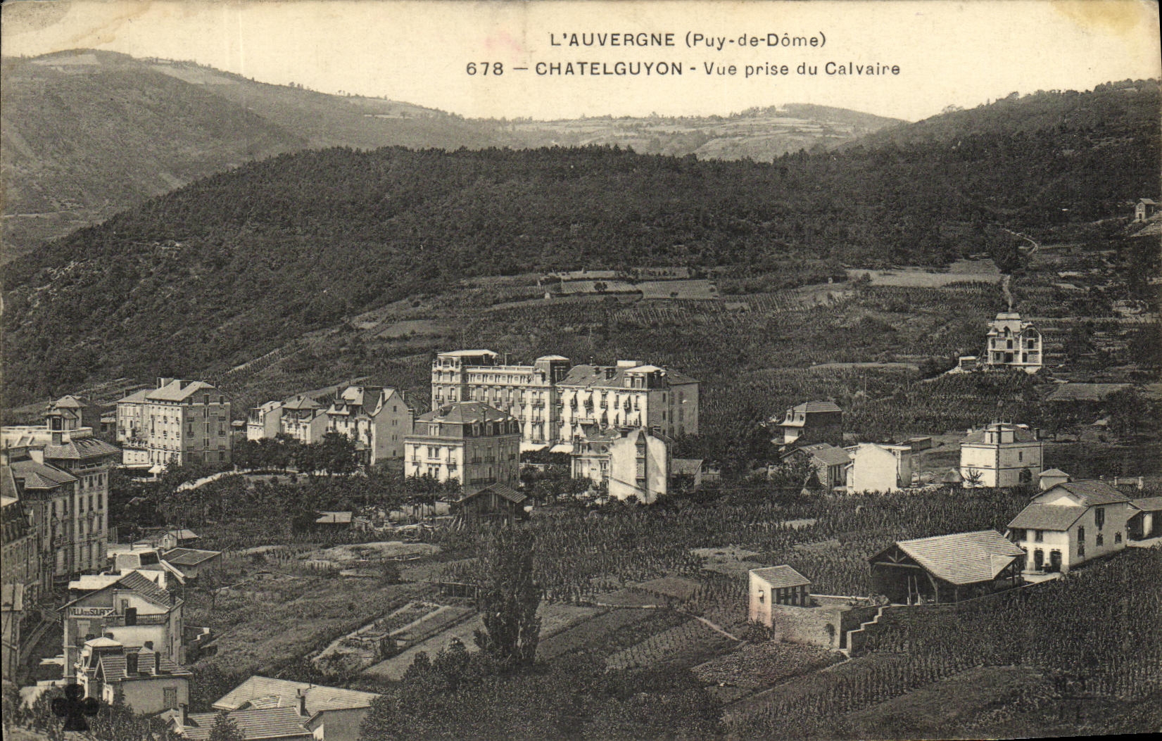 POSTAL Chatel Guyon de la VENDIMIA vista del martirio