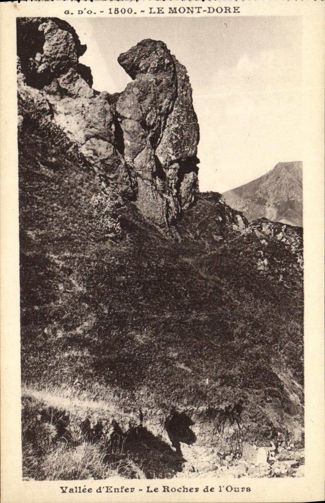 VINTAGE POSTCARD the Mount Gilds Valley D Enfer the Rock of L Bear
