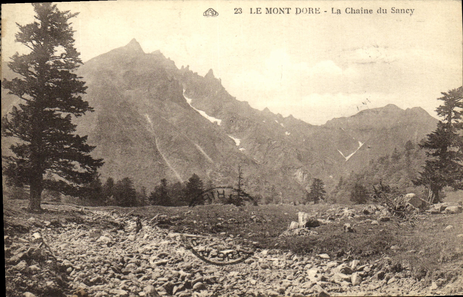 VINTAGE POSTCARD the Mount Gilds the Chain Of Sancy