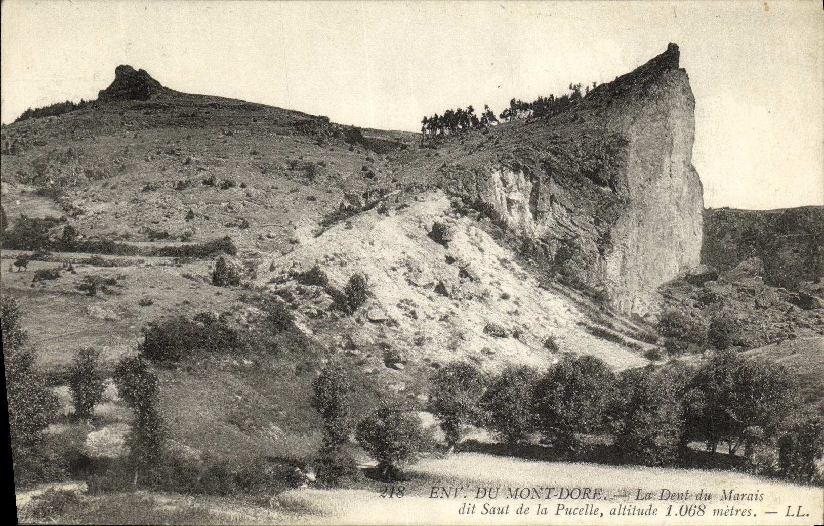 VINTAGE POSTCARD the Mount Gilds the Tooth of the Marsh says jump of the virgin