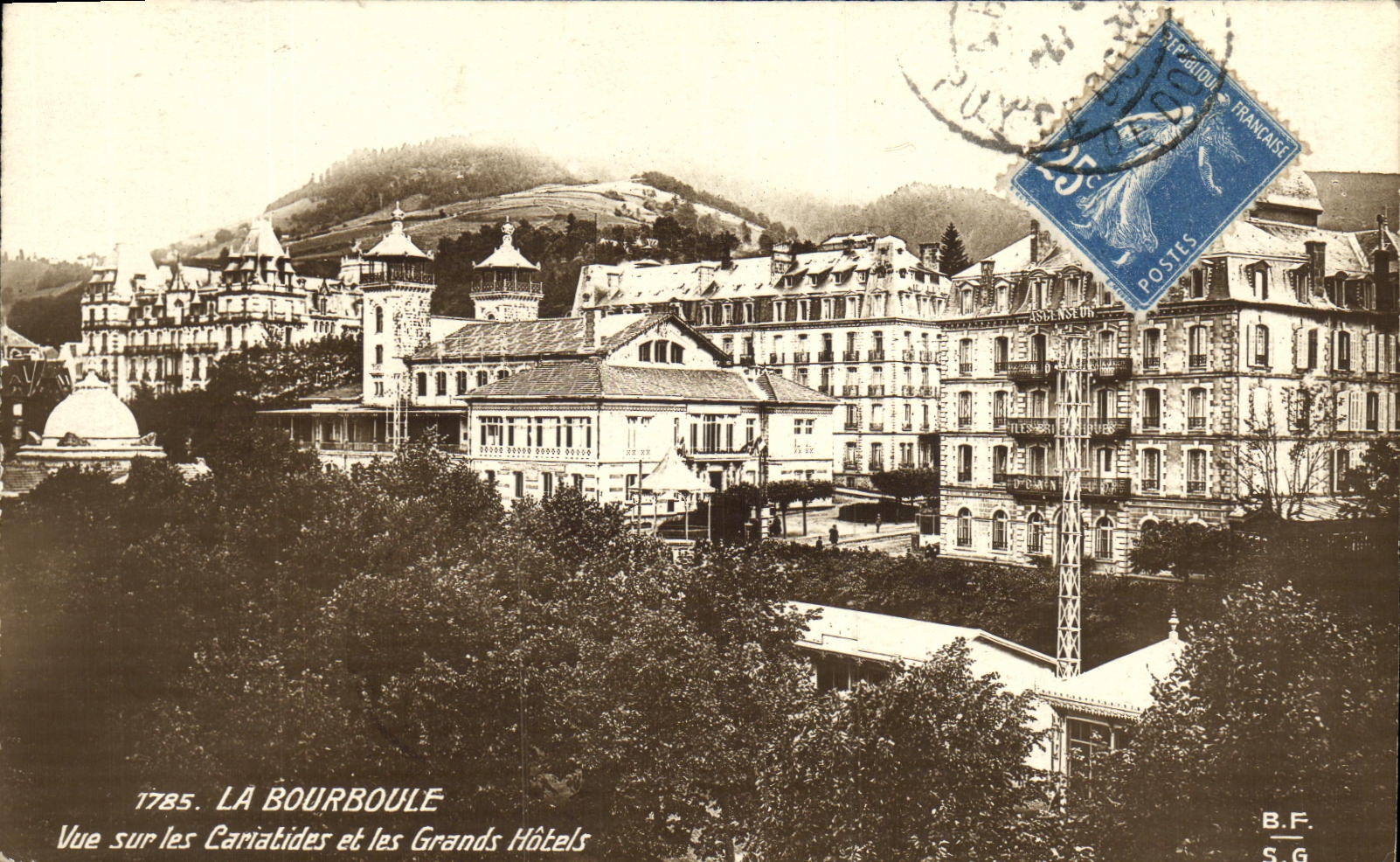 VINTAGE POSTCARD Bourboule Seen On the Caryatids And the Large Hotels