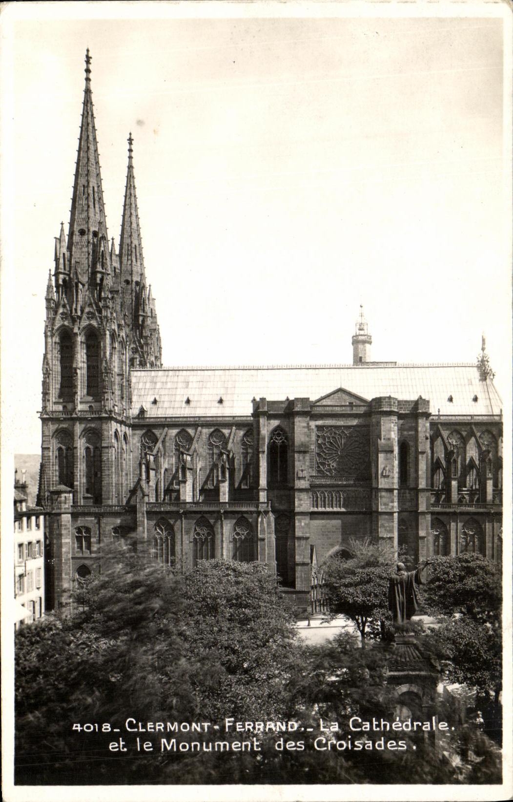 POSTAL Clermont Ferrand de la VENDIMIA la catedral y el monumento de las cruzadas