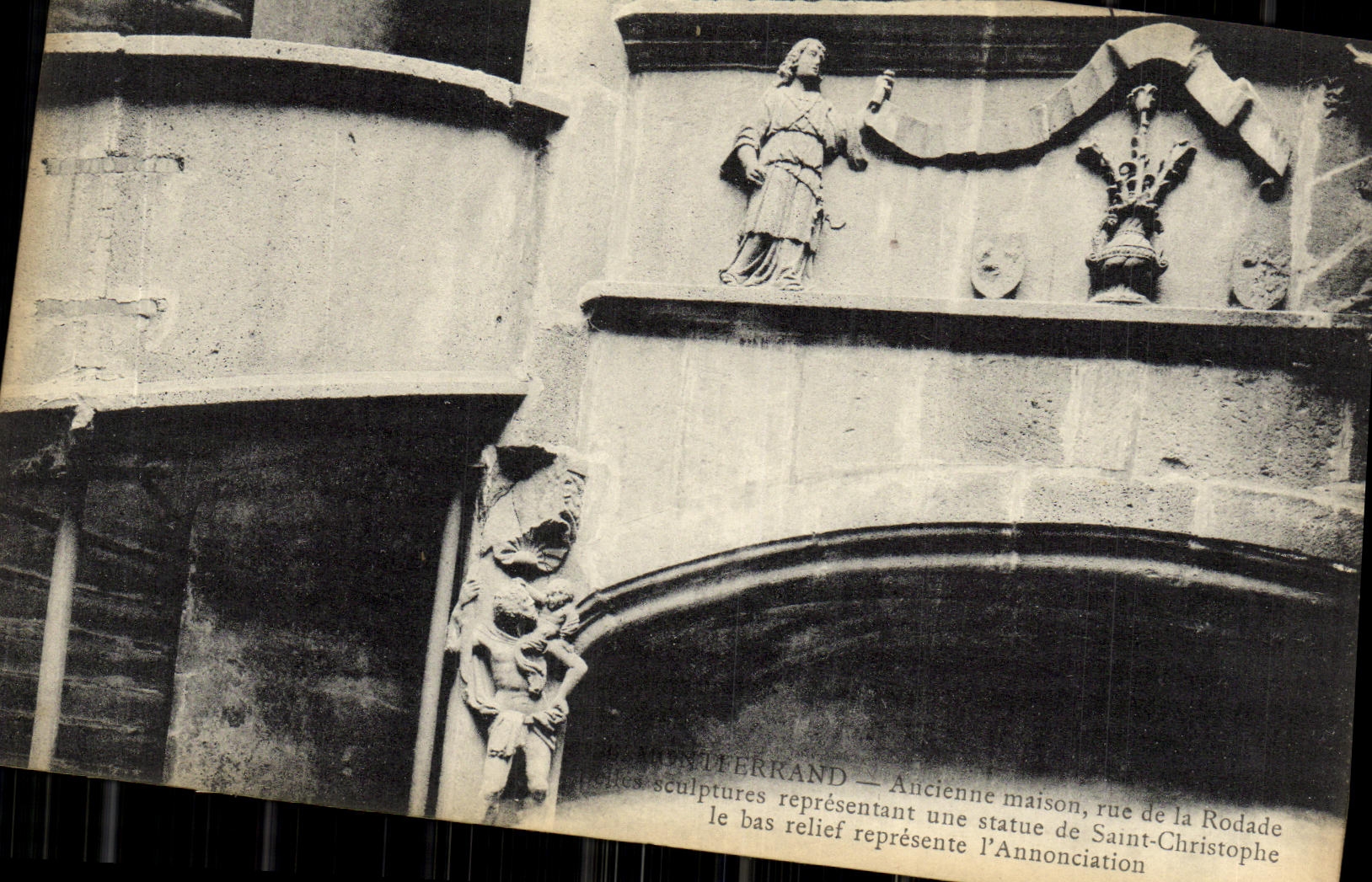 Calle vieja de la casa de Clermont Ferrand de la POSTAL de la VENDIMIA de Rodade