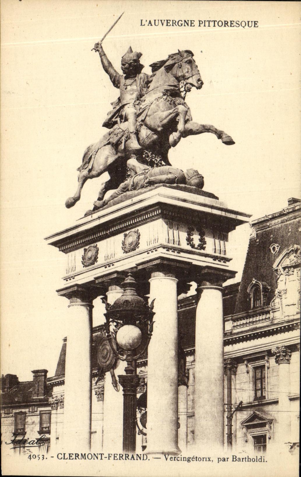 POSTAL Clermont Ferrand Vercingetorix de la VENDIMIA de Bartholdi