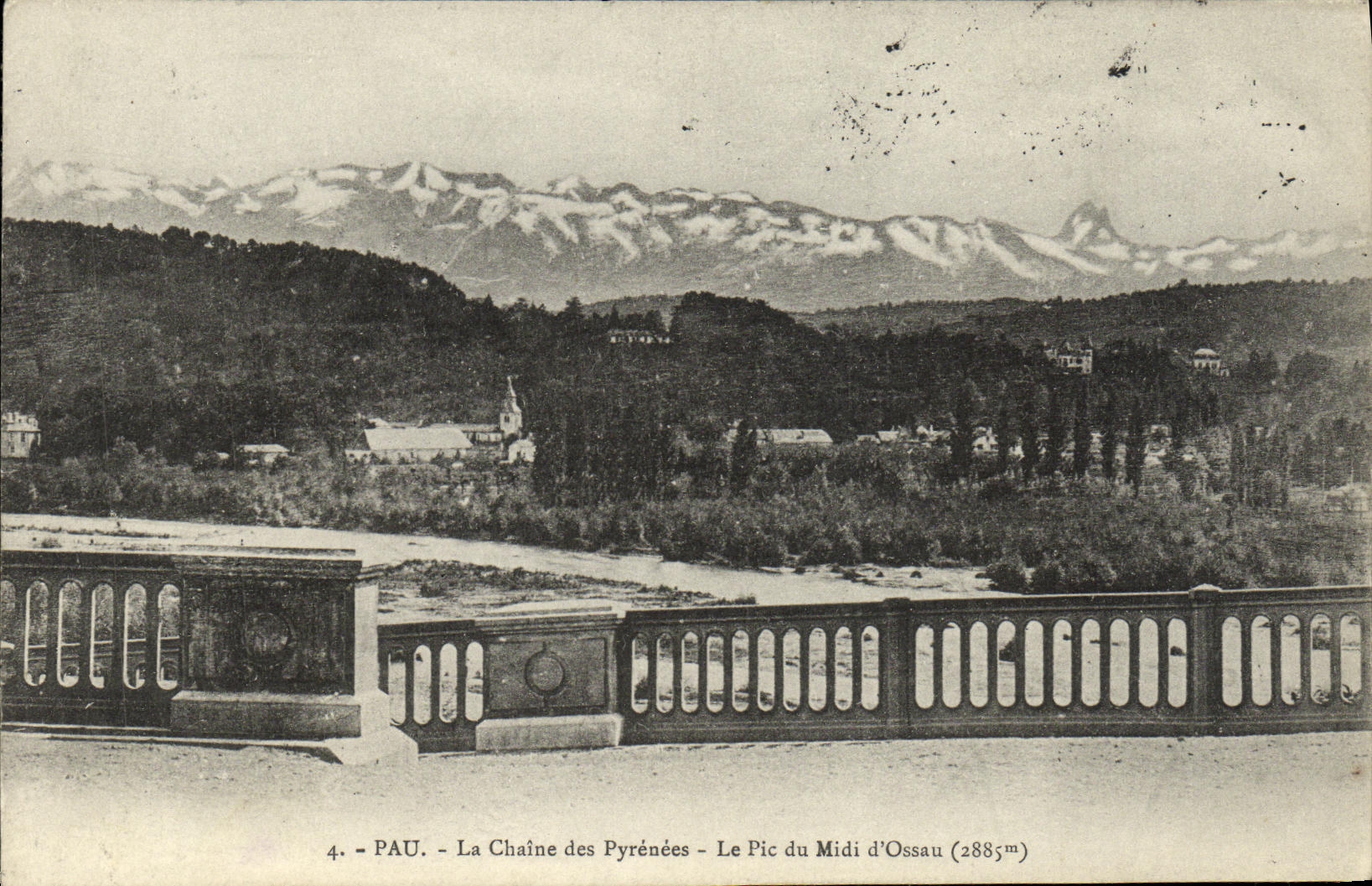 VINTAGE POSTCARD Pau the Castle of the Pyrenees the Peak Of the South D Ossau