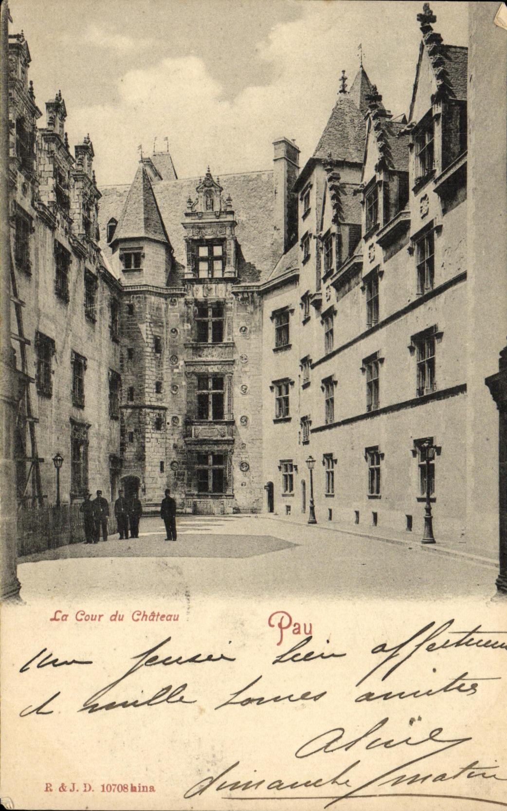 VINTAGE POSTCARD Pau court of the castle