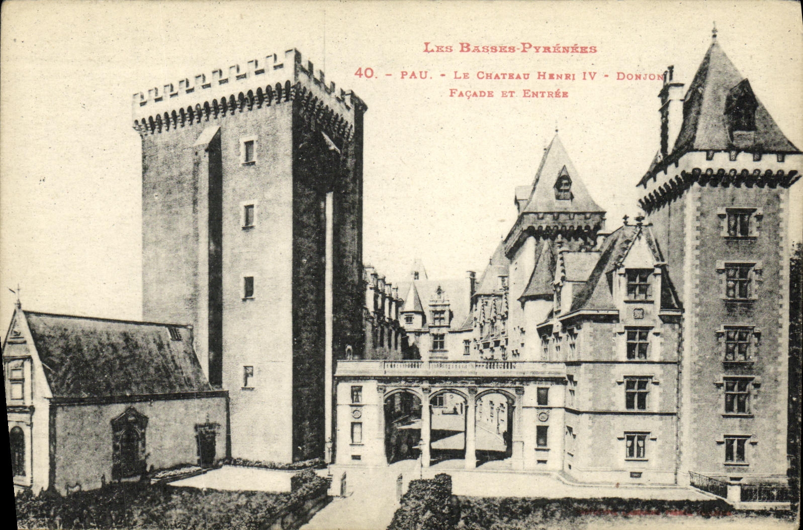 VINTAGE POSTCARD Pau the Castle Henri Keep Frontage And Entered