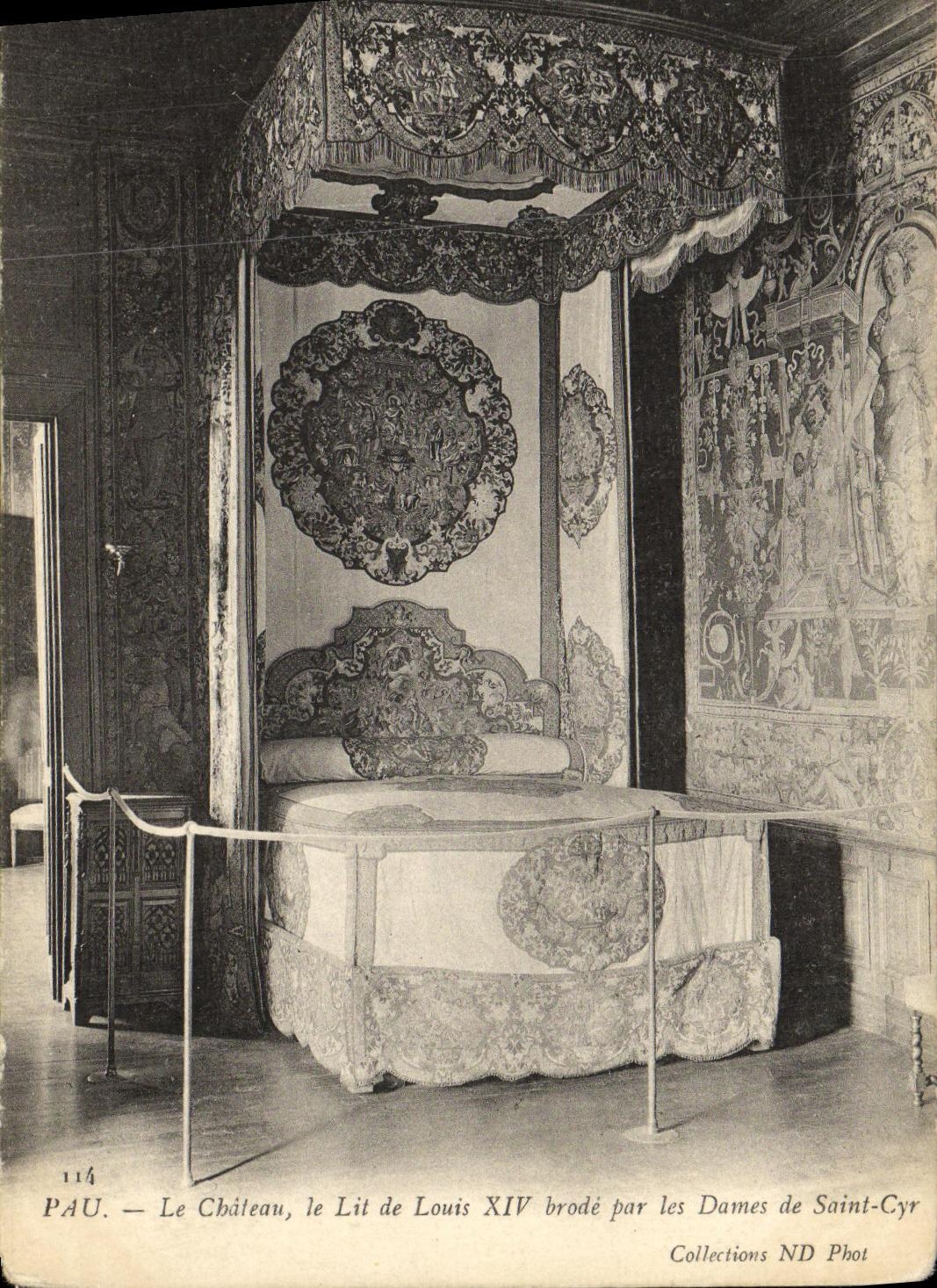 VINTAGE POSTCARD Pau the Castle the Bed Of Louis XIV embroiders by the Ladies of Cyr Saint