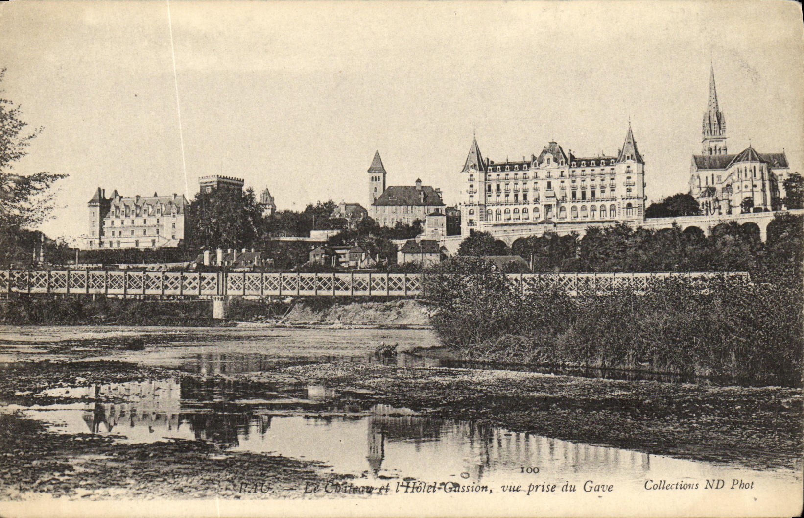 VINTAGE POSTCARD Castle of Pau and L Gassion hotel Seen from of Gave