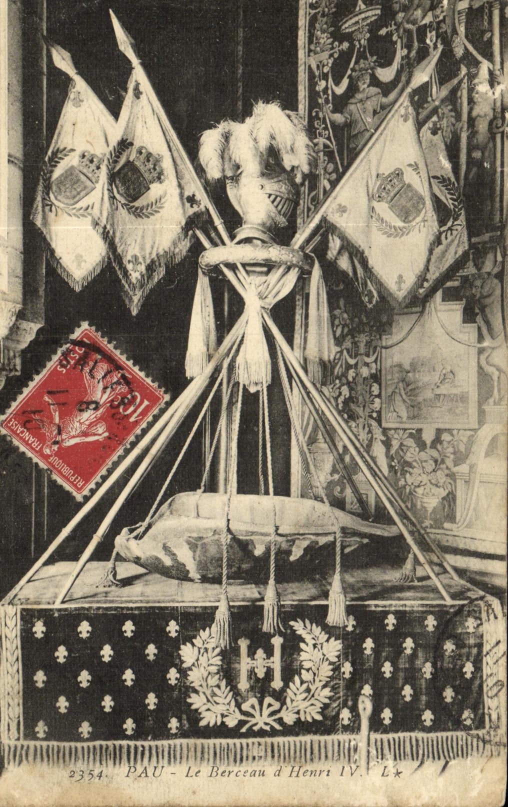 VINTAGE POSTCARD Pau the Cradle D Henri IV