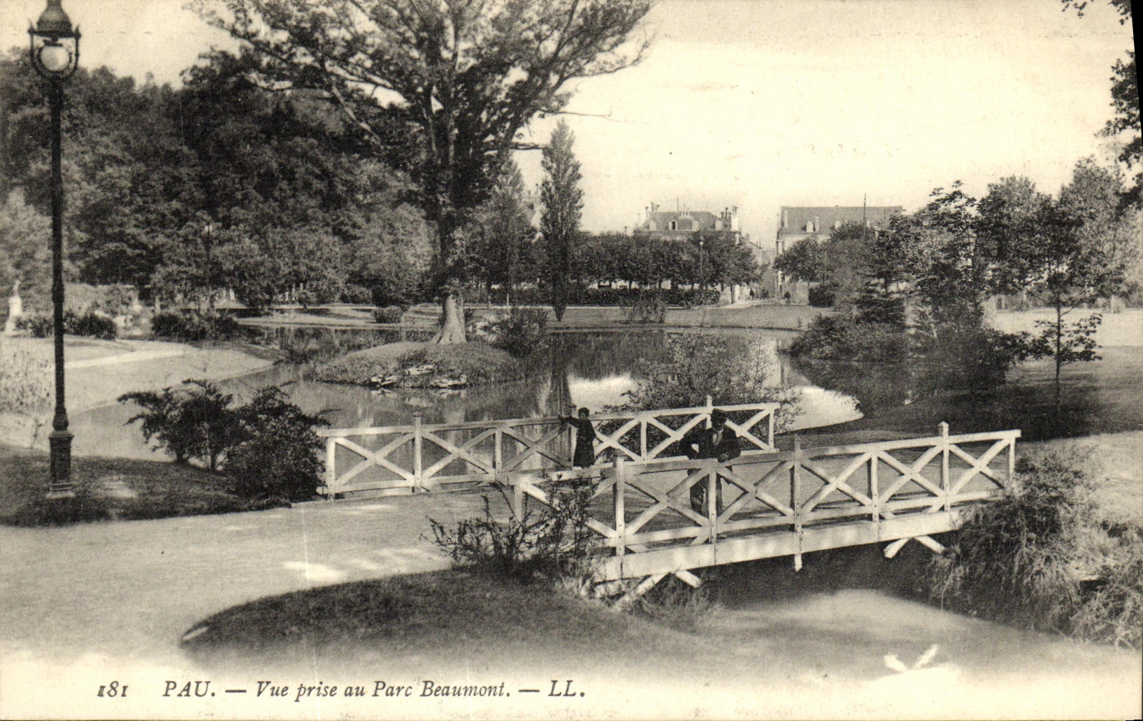 VINTAGE POSTCARD Pau Seen from with the Beaumont Park