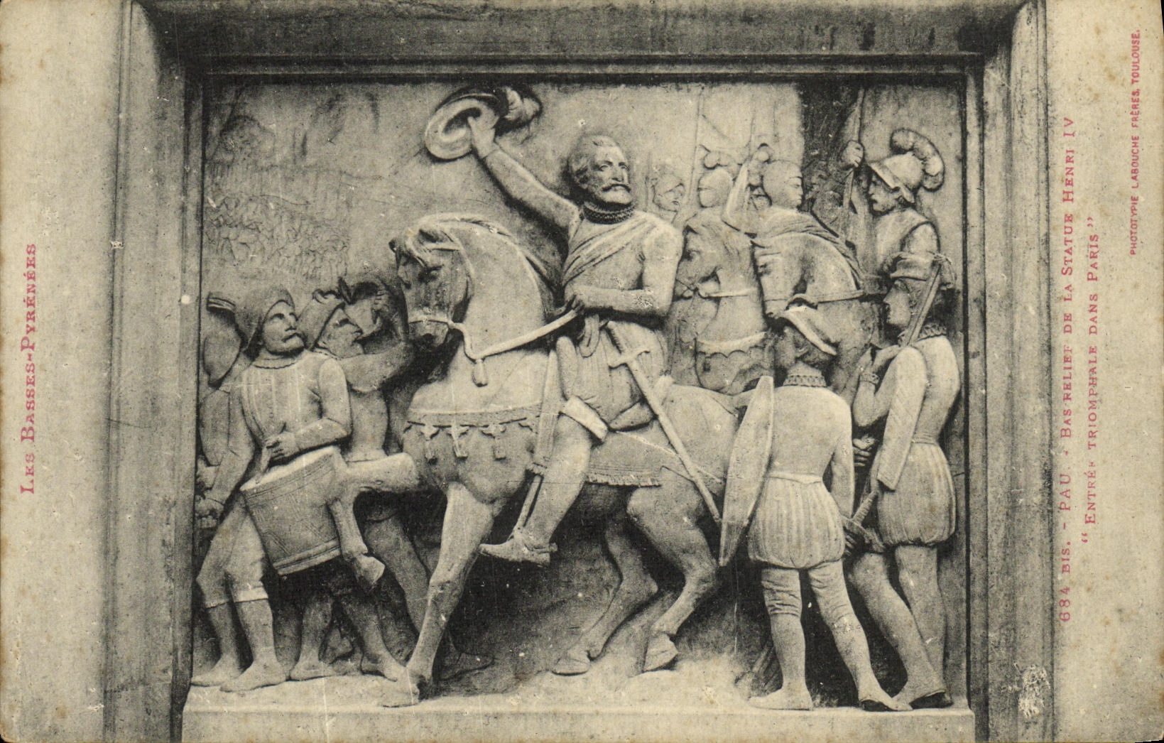 VINTAGE POSTCARD Low Pau relief of the HenriIV statue Between triumphal in Paris