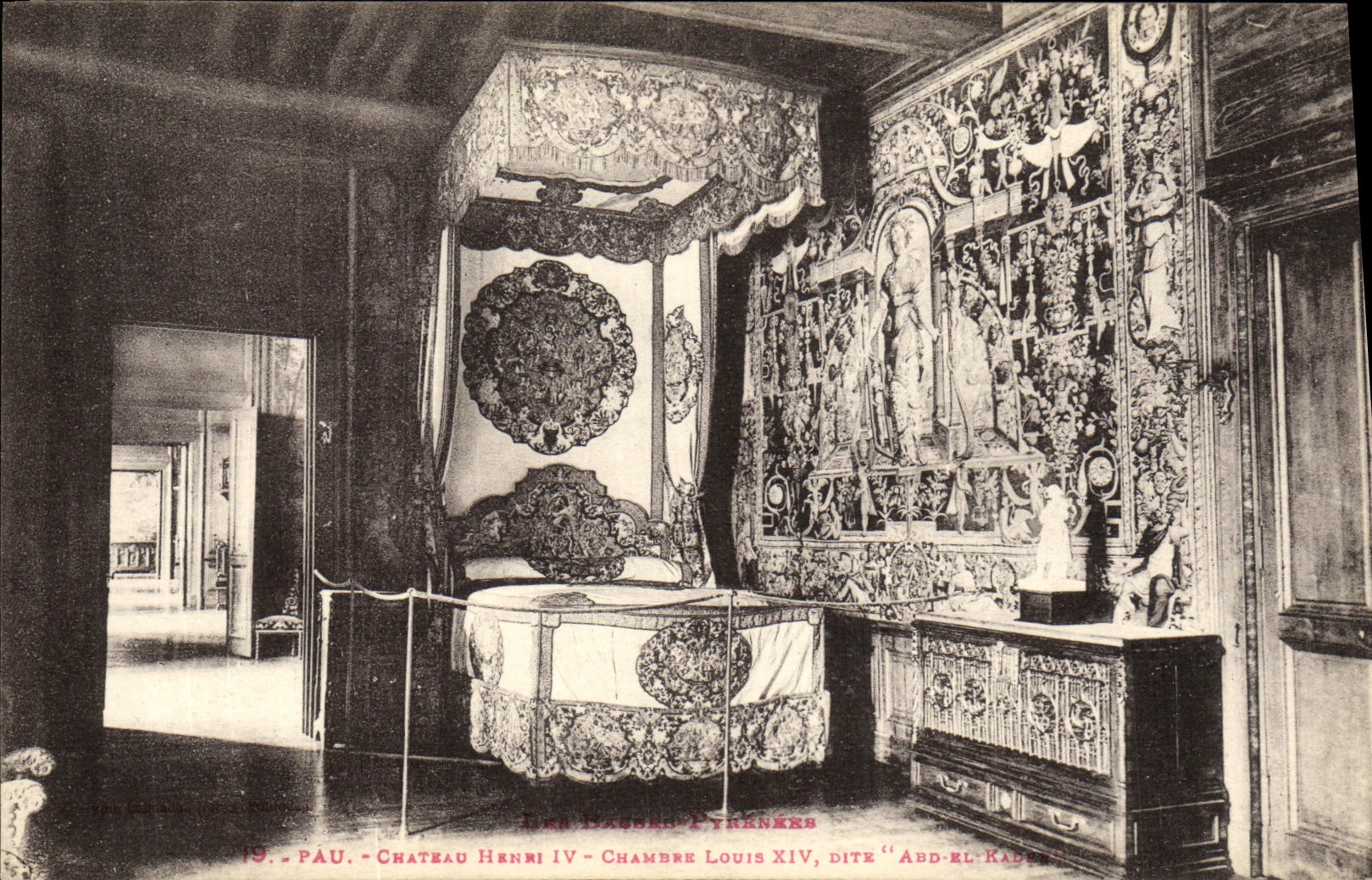 VINTAGE POSTCARD Pau the Castle To neigh IV Room Louis XIV known as Abd el Kader