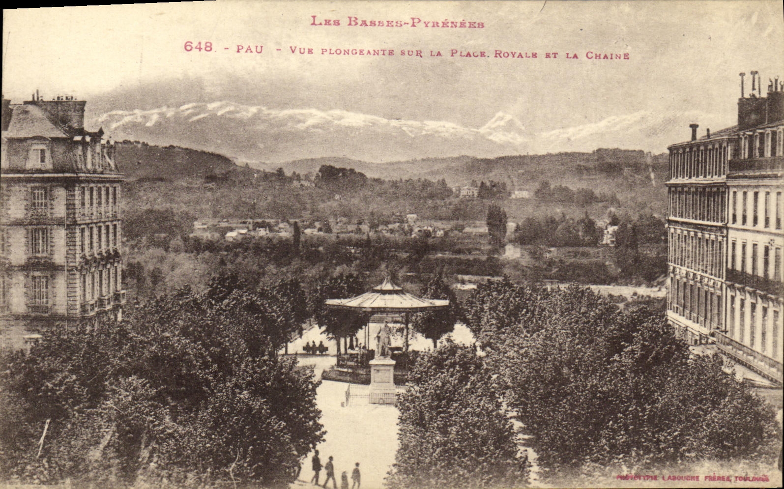 VINTAGE POSTCARD Pau View from above On the Place Royal and the chain