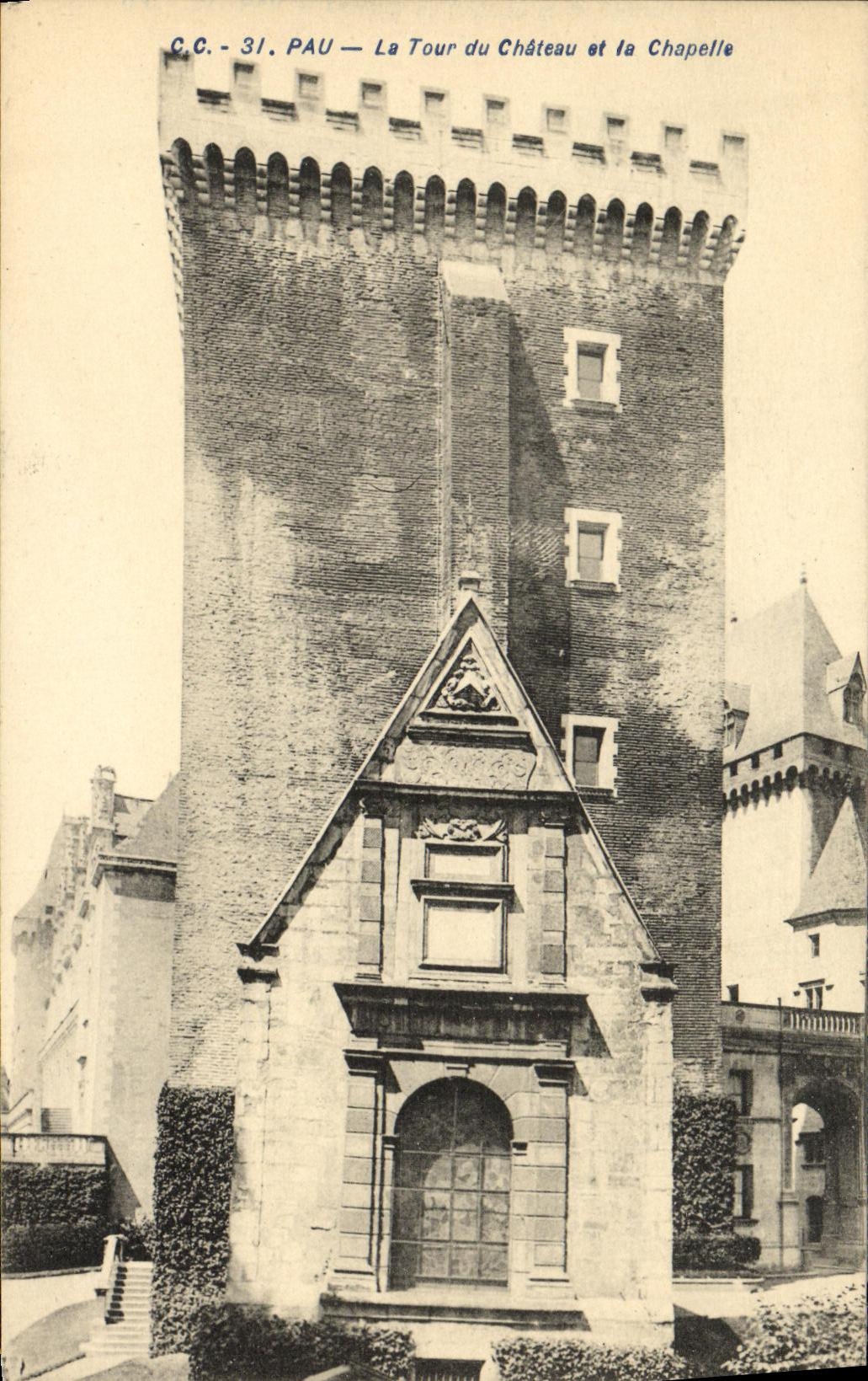 VINTAGE POSTCARD Pau the Tower of the Castle and the Vault