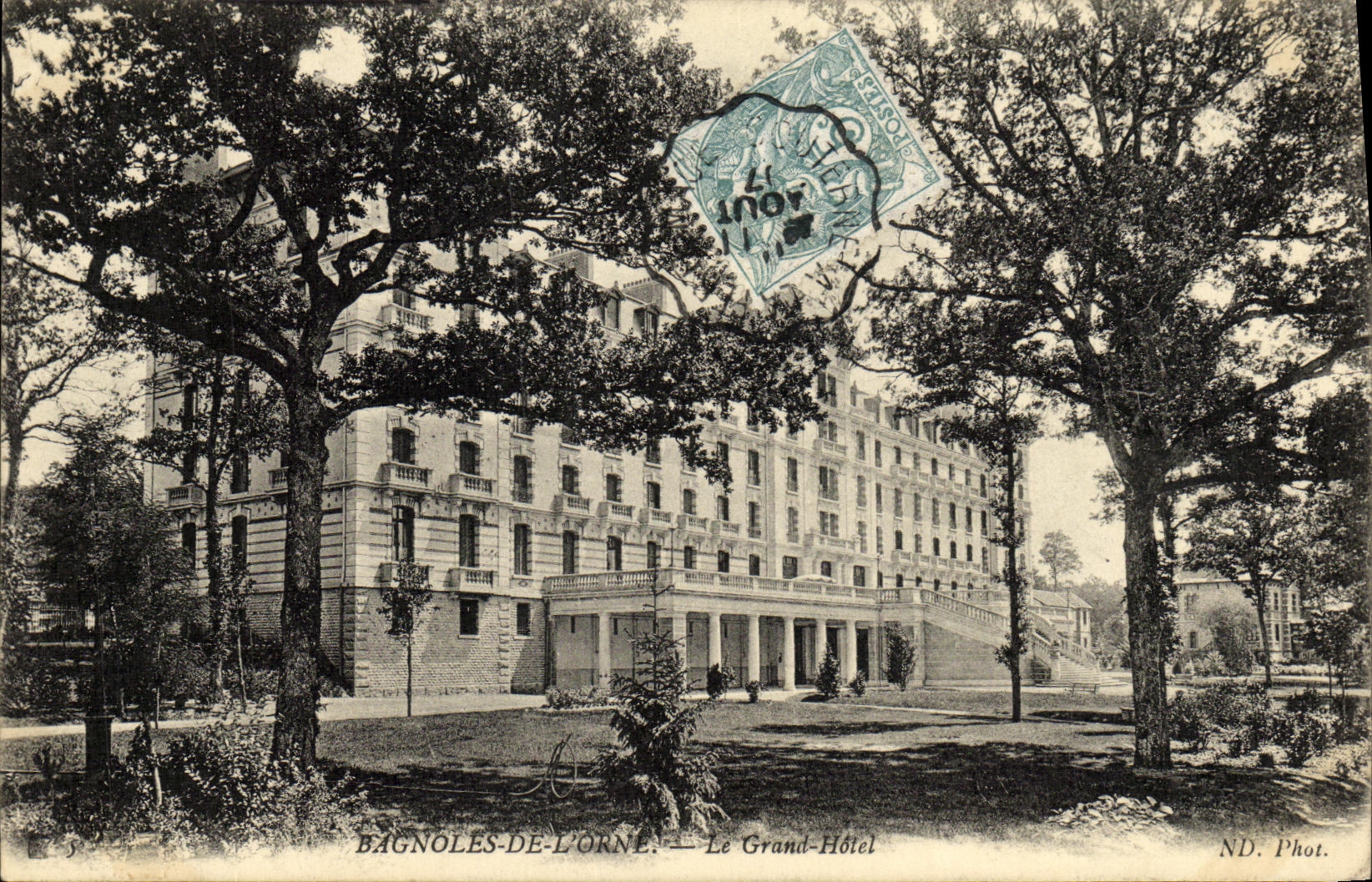 La POSTAL de la VENDIMIA Bagnoles de L adorna el hotel grande