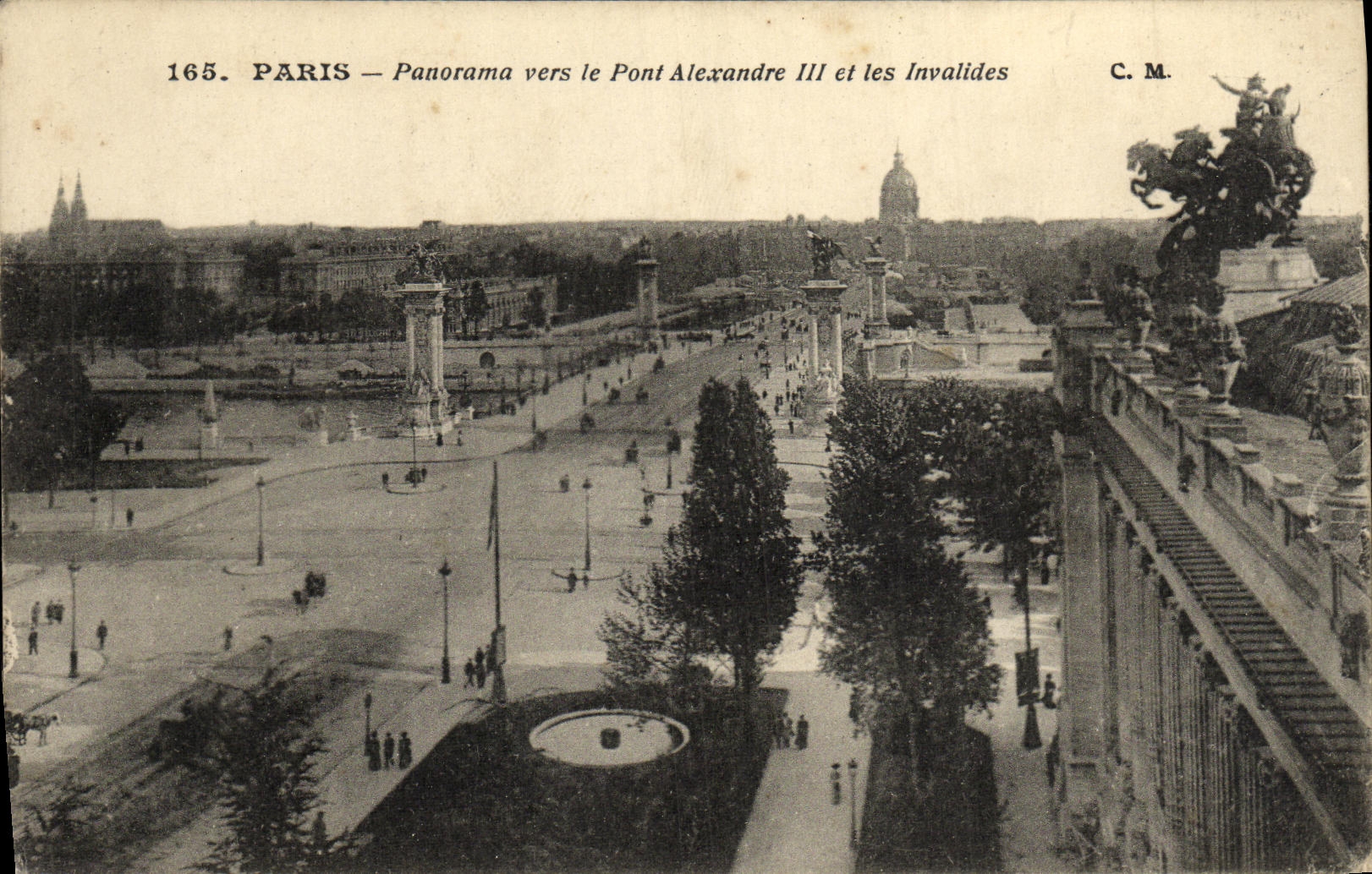 CPA Paris Panorama Vers le Pont Alexandre llI et les Invalides