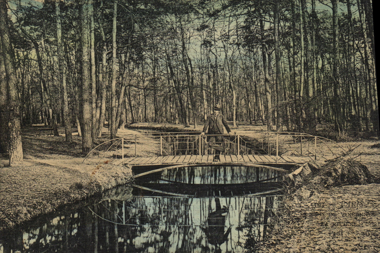 VINTAGE POSTCARD Paris Wood of Vincennes the river