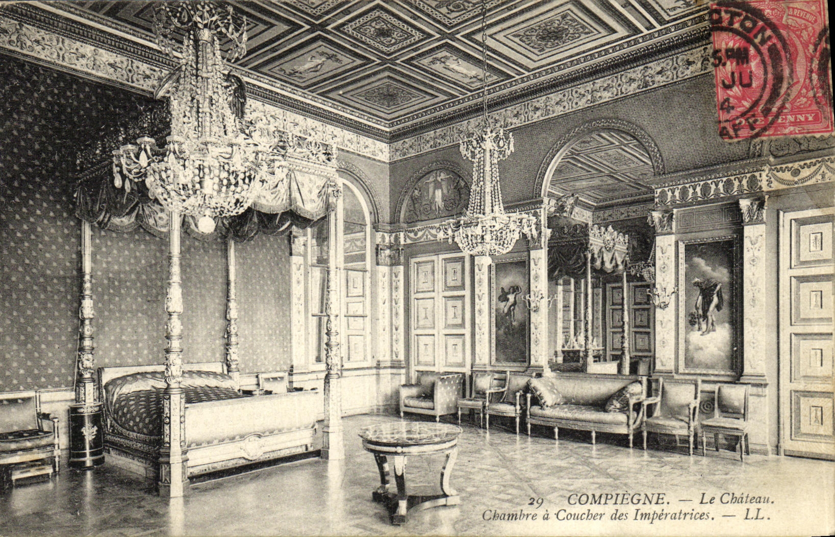 CPA Compiegne Le Chateau Chambre a coucher des imperatrices
