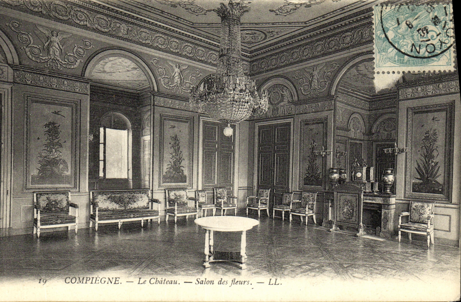 CPA Compiegne Le Chateau Salon des Fleurs
