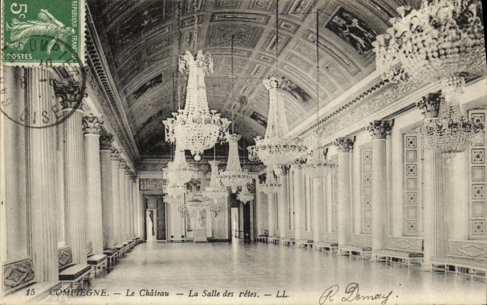 CPA Compiegne Le Chateau La Salle des Fetes