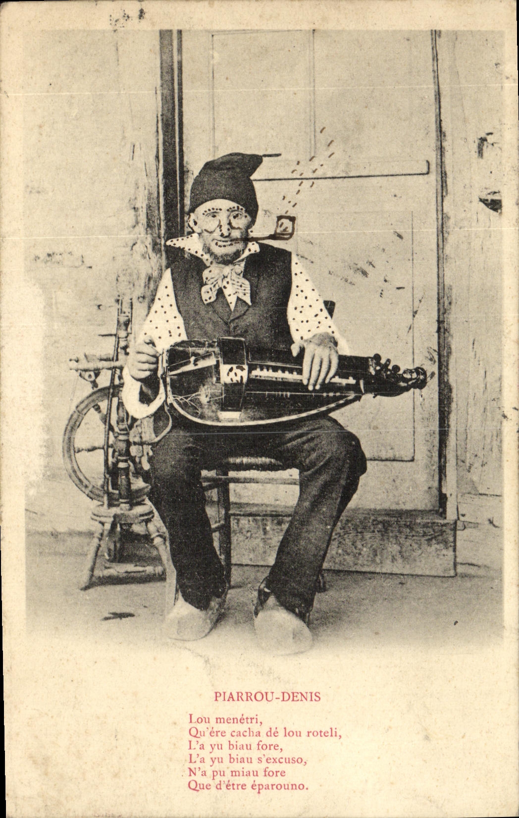VINTAGE POSTCARD Piarrou Denis Player of Viol Folklore