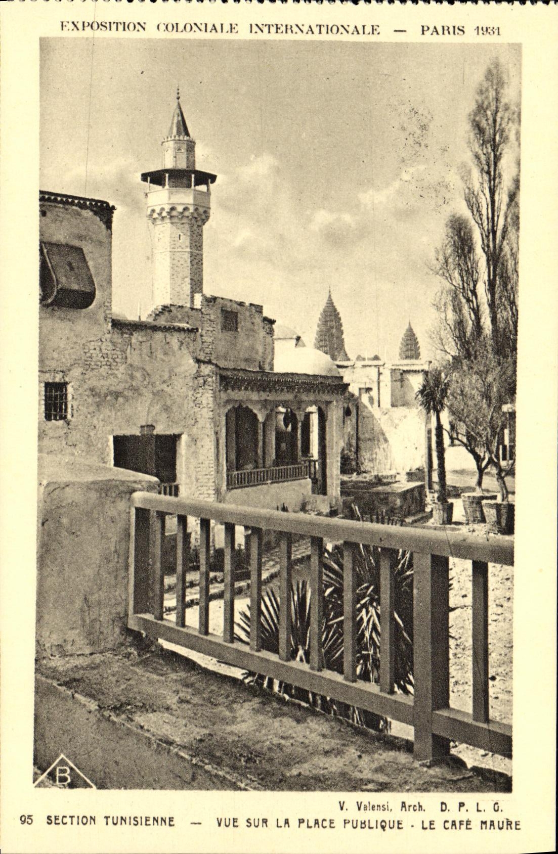 CPA Paris Exposition Coloniale Internationale 1931 Section tunisienne Vue sur la place publique Le cafe maure