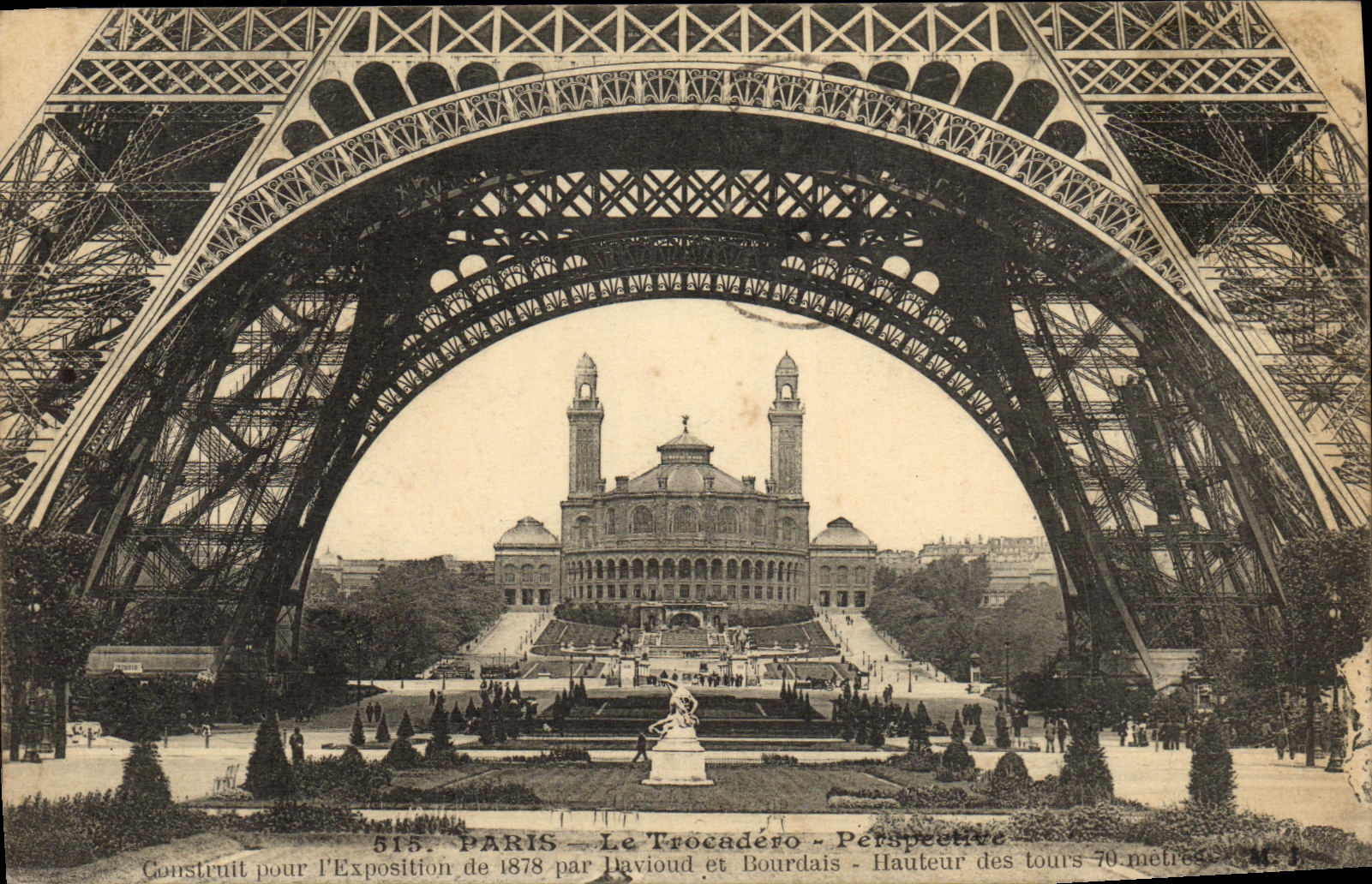 VINTAGE POSTCARD Paris Trocadero Outline