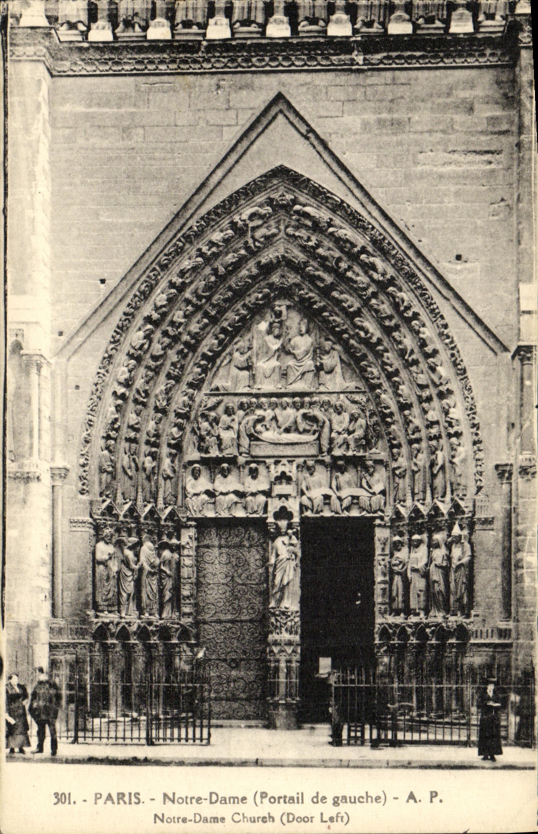 VINTAGE POSTCARD Paris Notre Dame Notre Dame Gate of left