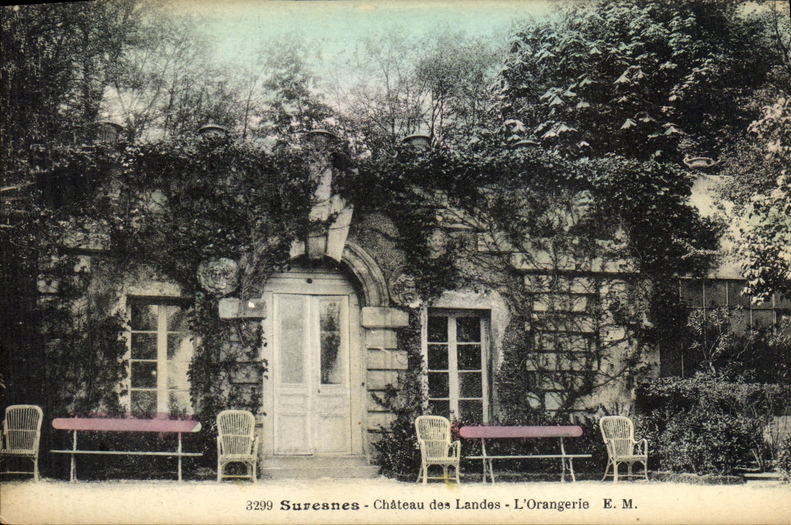El castillo de Suresnes de la POSTAL de la VENDIMIA del amarra L naranjal