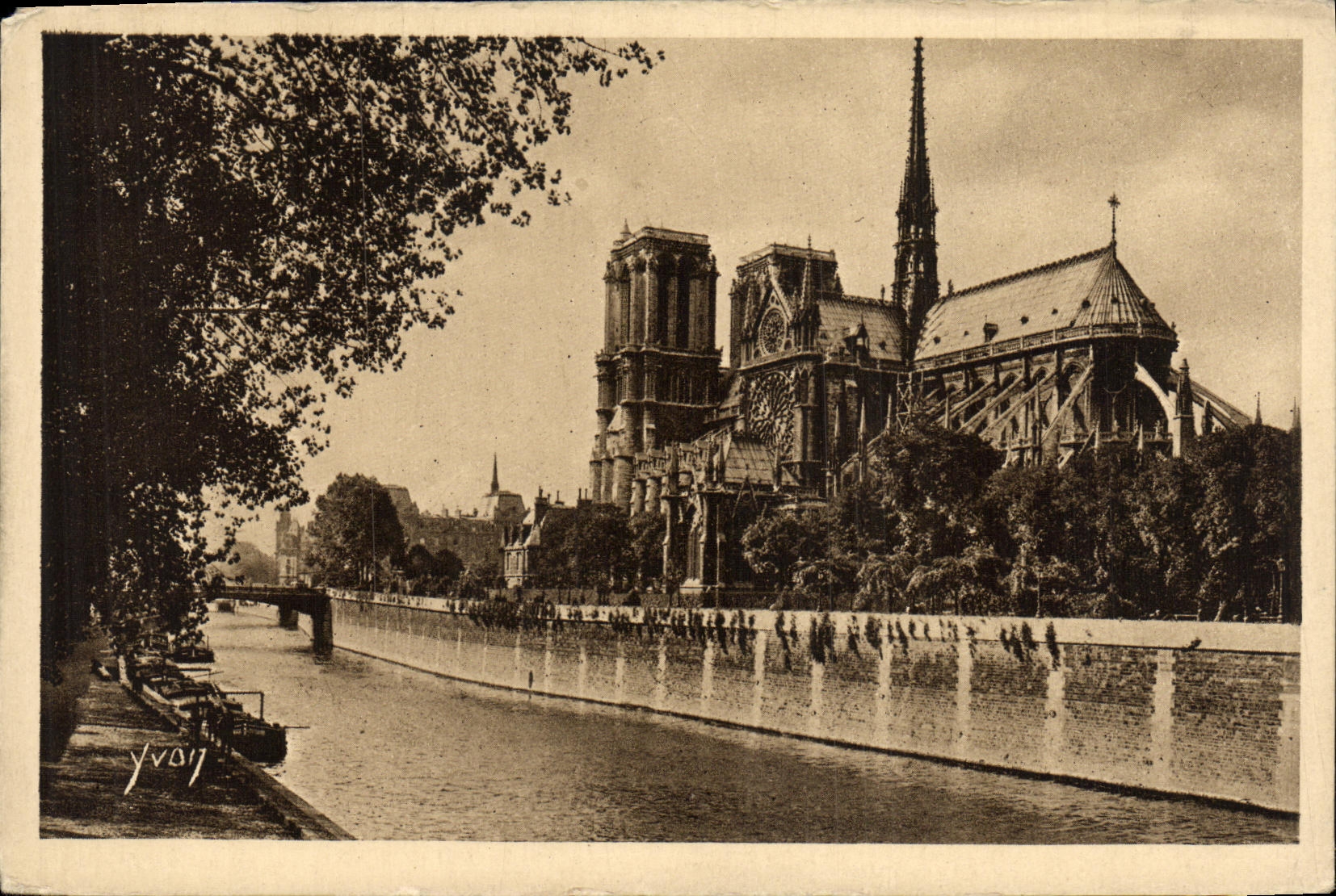 CPA Paris En Flanant Notre Dame et Le square de l Archeveche
