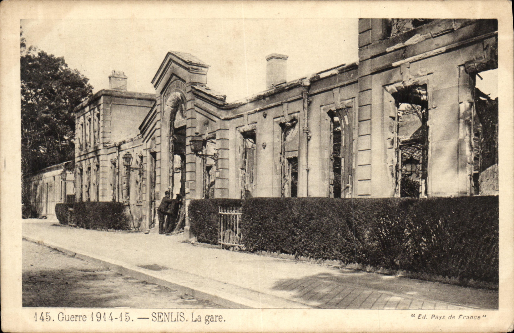 CPA Senlis La Gare Militarie