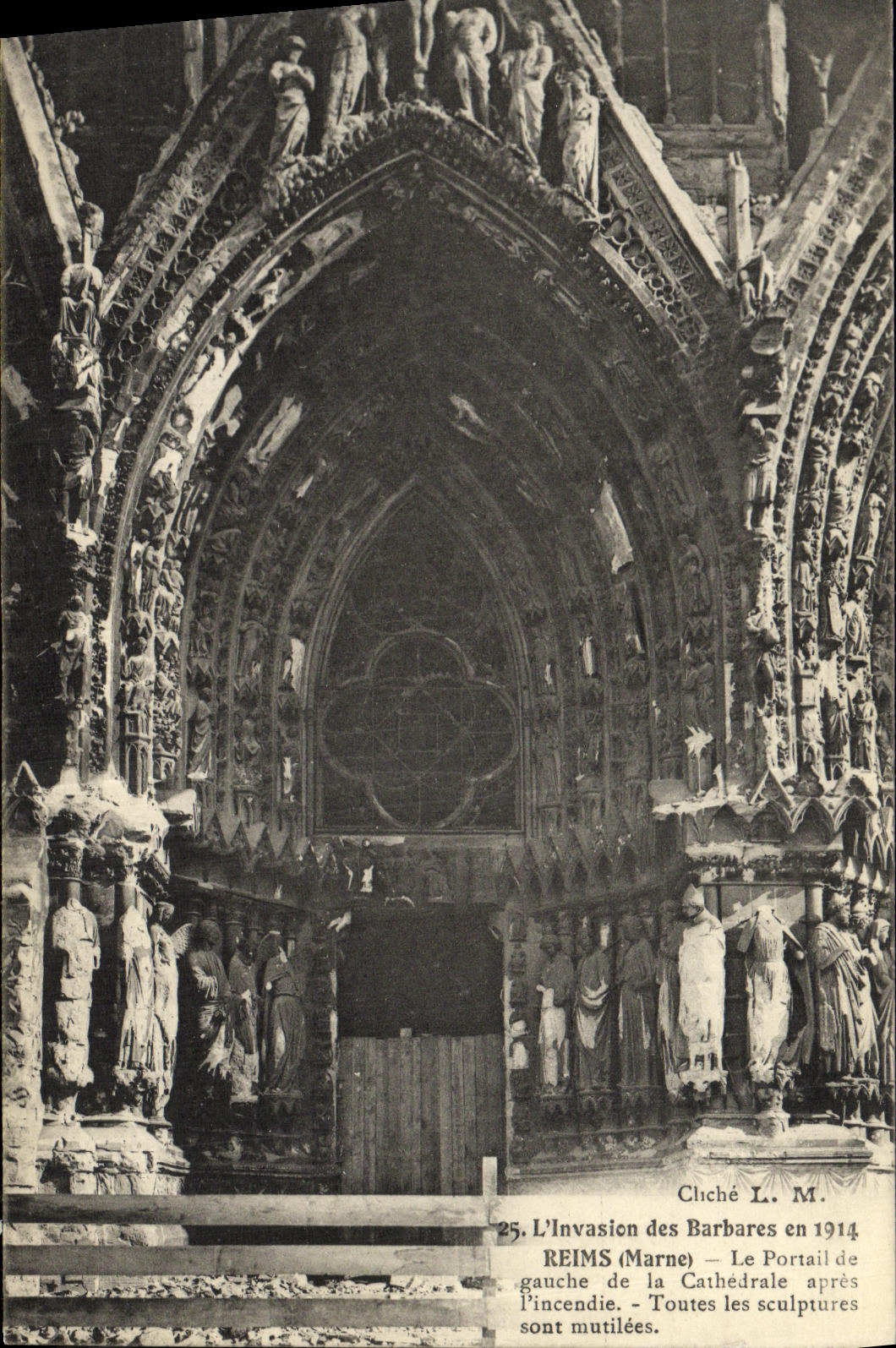 VINTAGE POSTCARD Rheims the Gate Of Left Of the Cathedral After L sets fire to