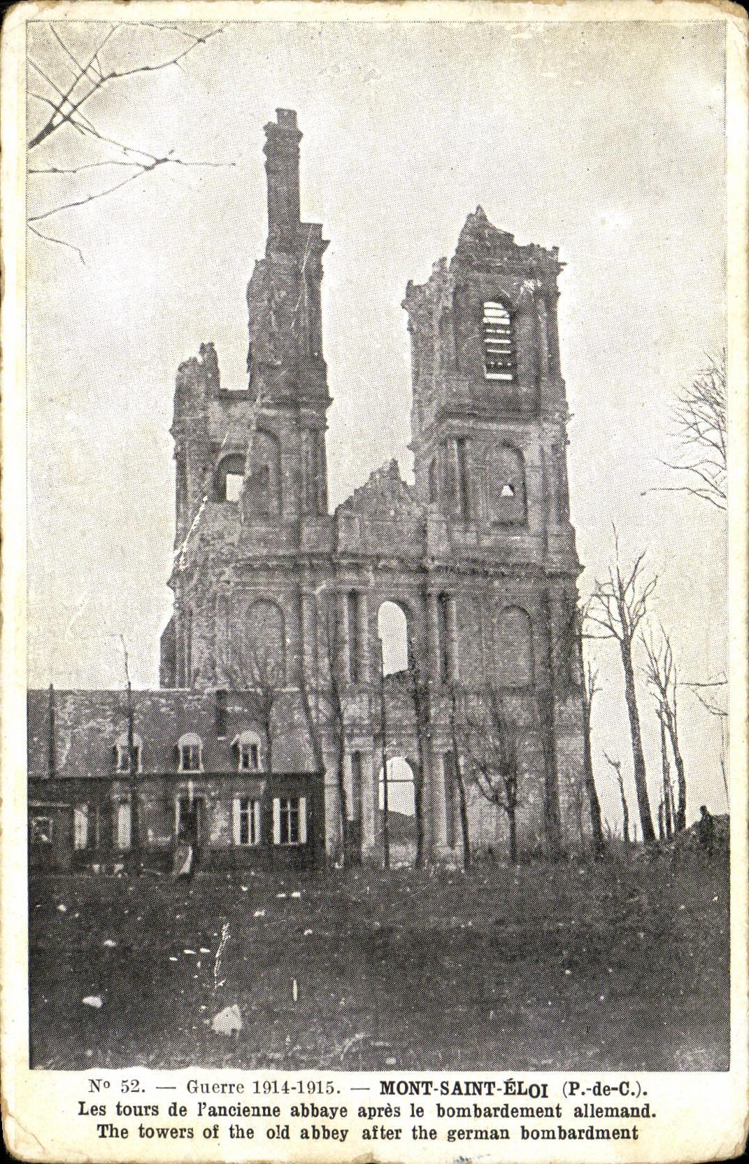 CPA Mont Saint Et Les Tours de l ancienne abbaye