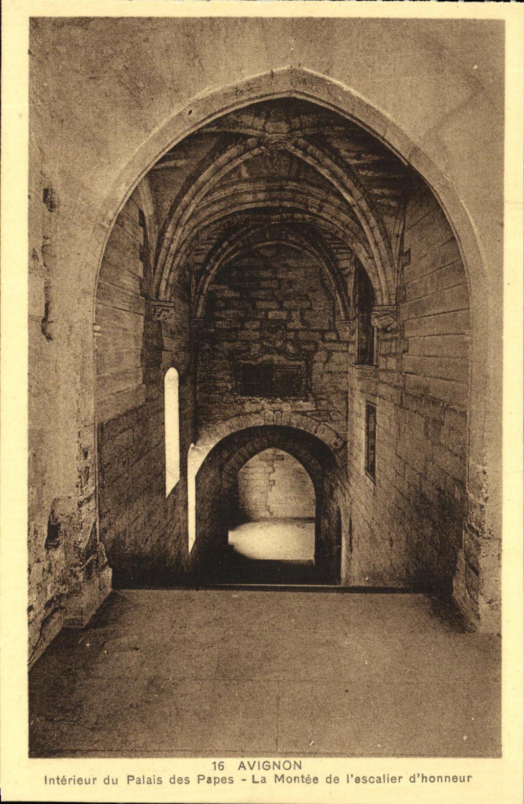 Paladar de Avignon de la POSTAL de la VENDIMIA de los papas Rise de L honor de la escalera D