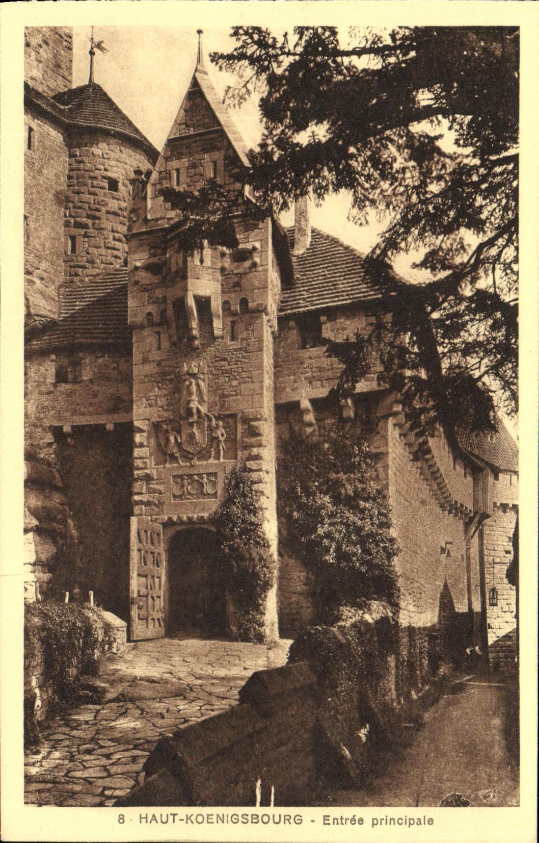 VINTAGE POSTCARD High Koenigsbourg Main entrance
