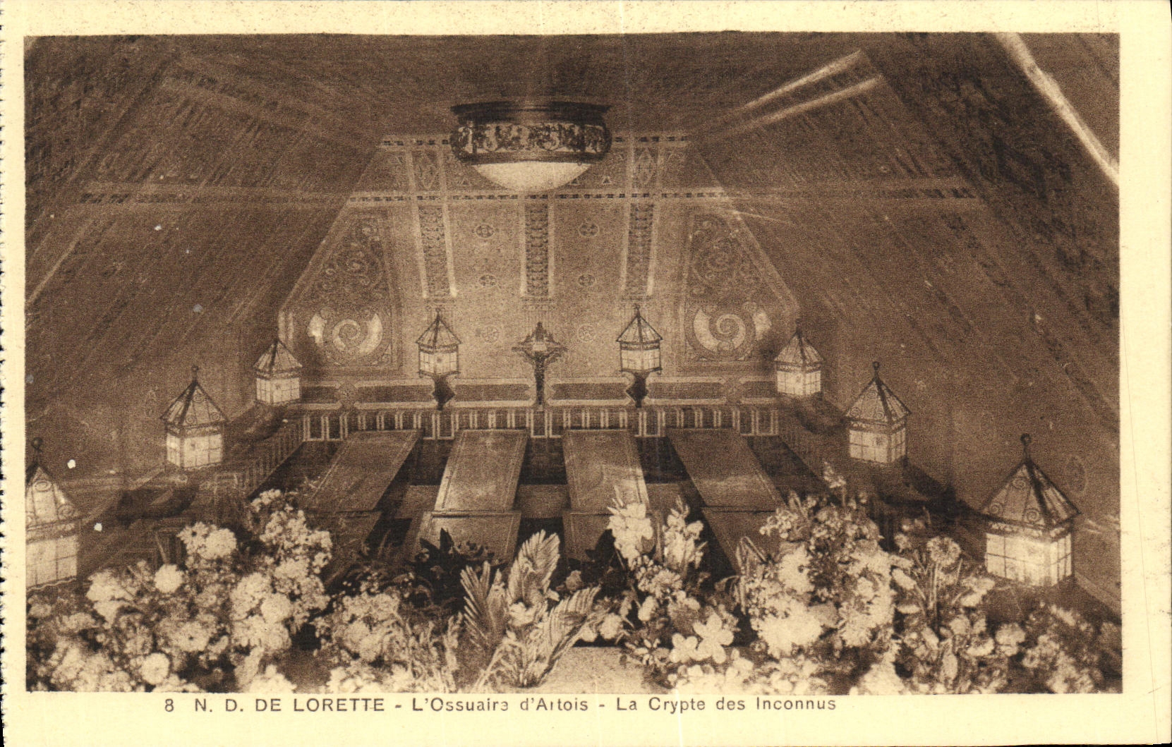 CPA ND De Lorette L Ossuaire d Artois La crypte des inconnus