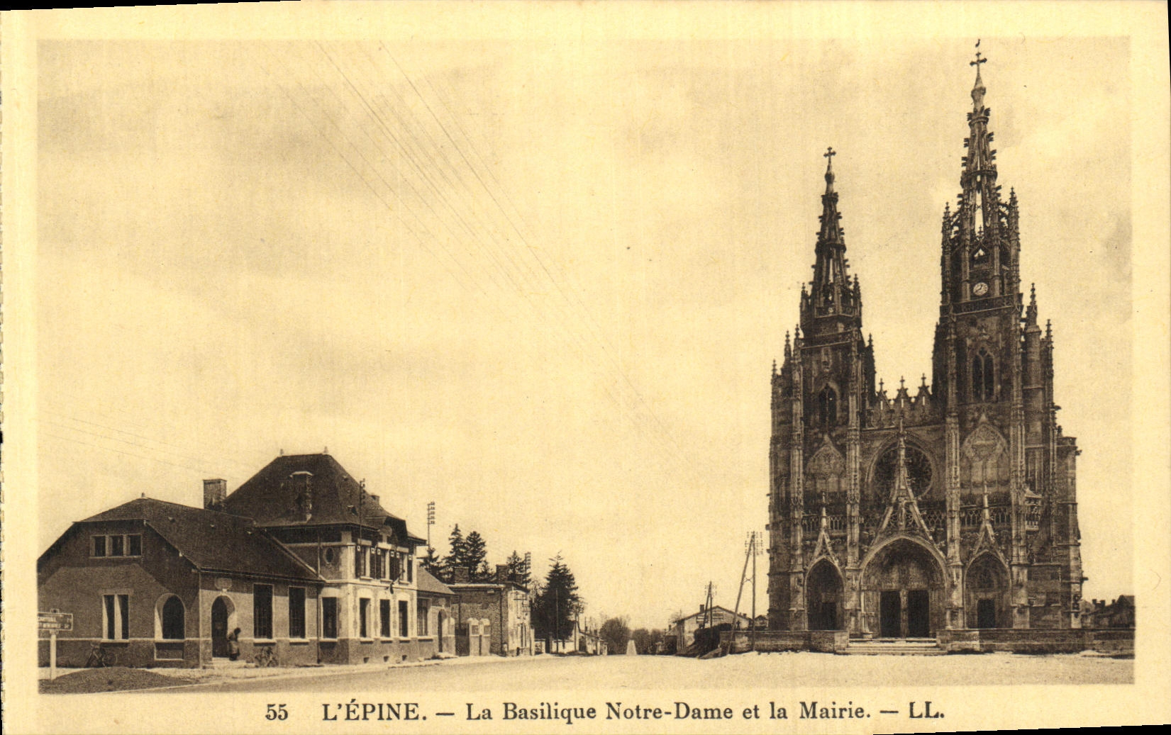 VINTAGE POSTCARD L Spine the Notre Dame basilica and the town hall