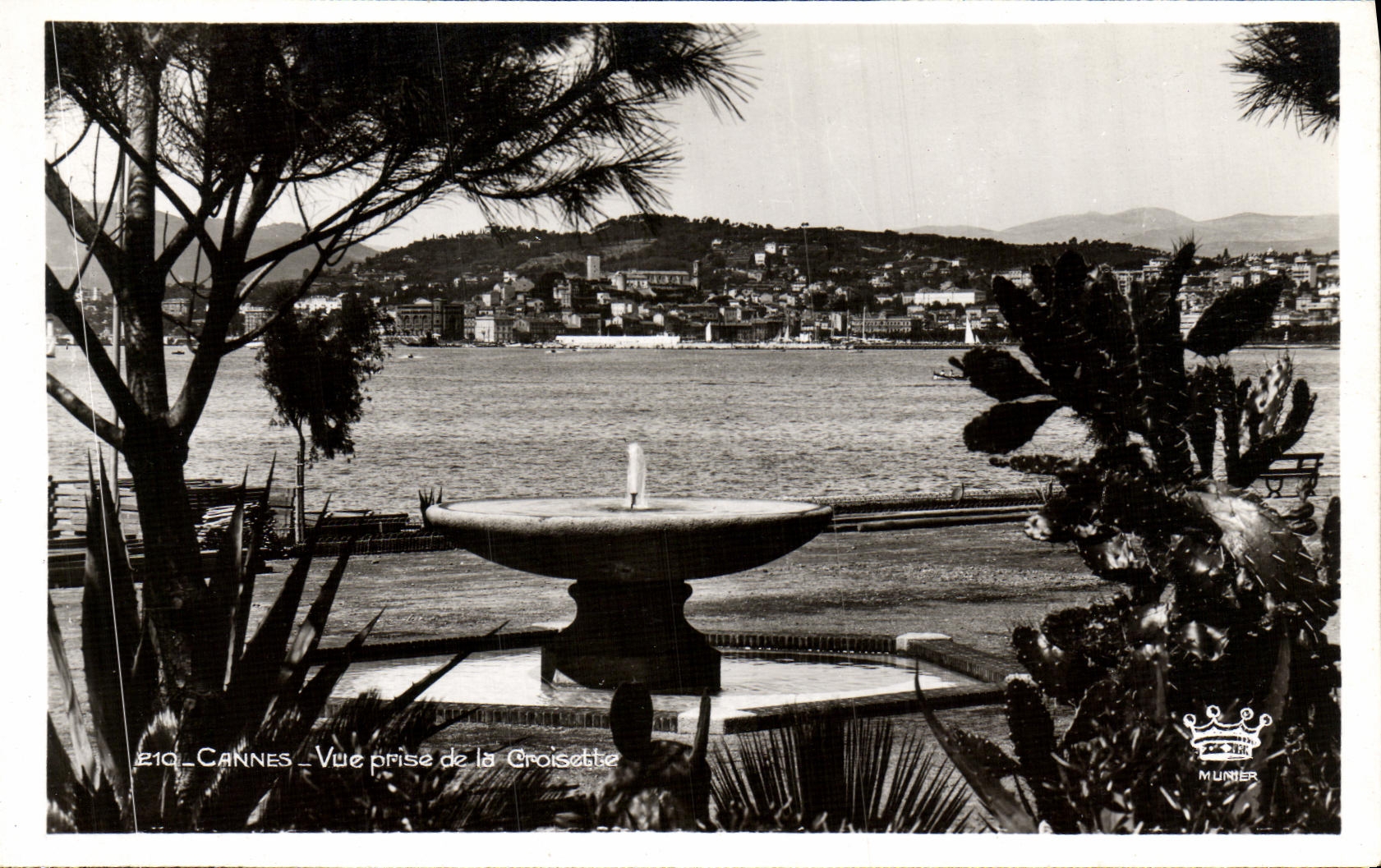 VINTAGE POSTCARD Cannes Seen from of the Small cross
